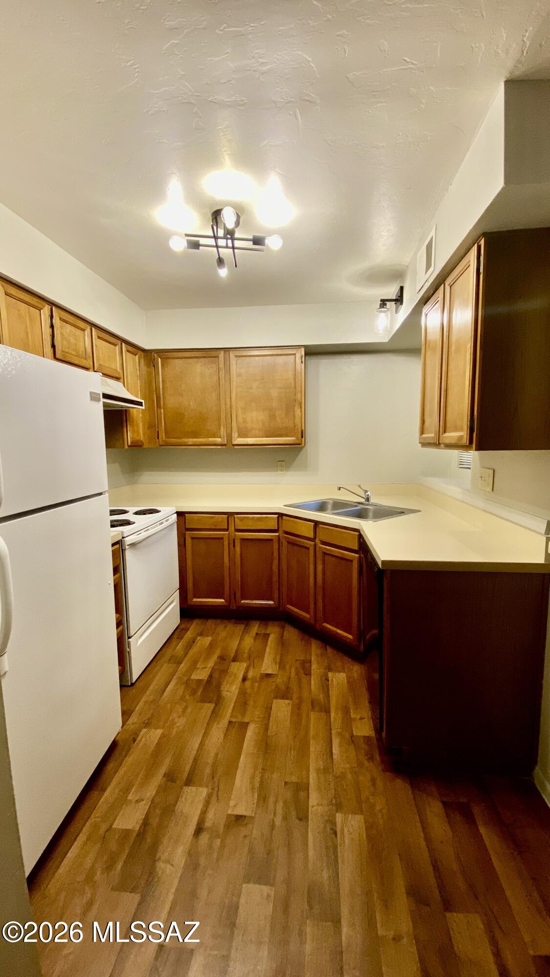 Woodland Place Condominiums (101-152, 201-252) - Residential