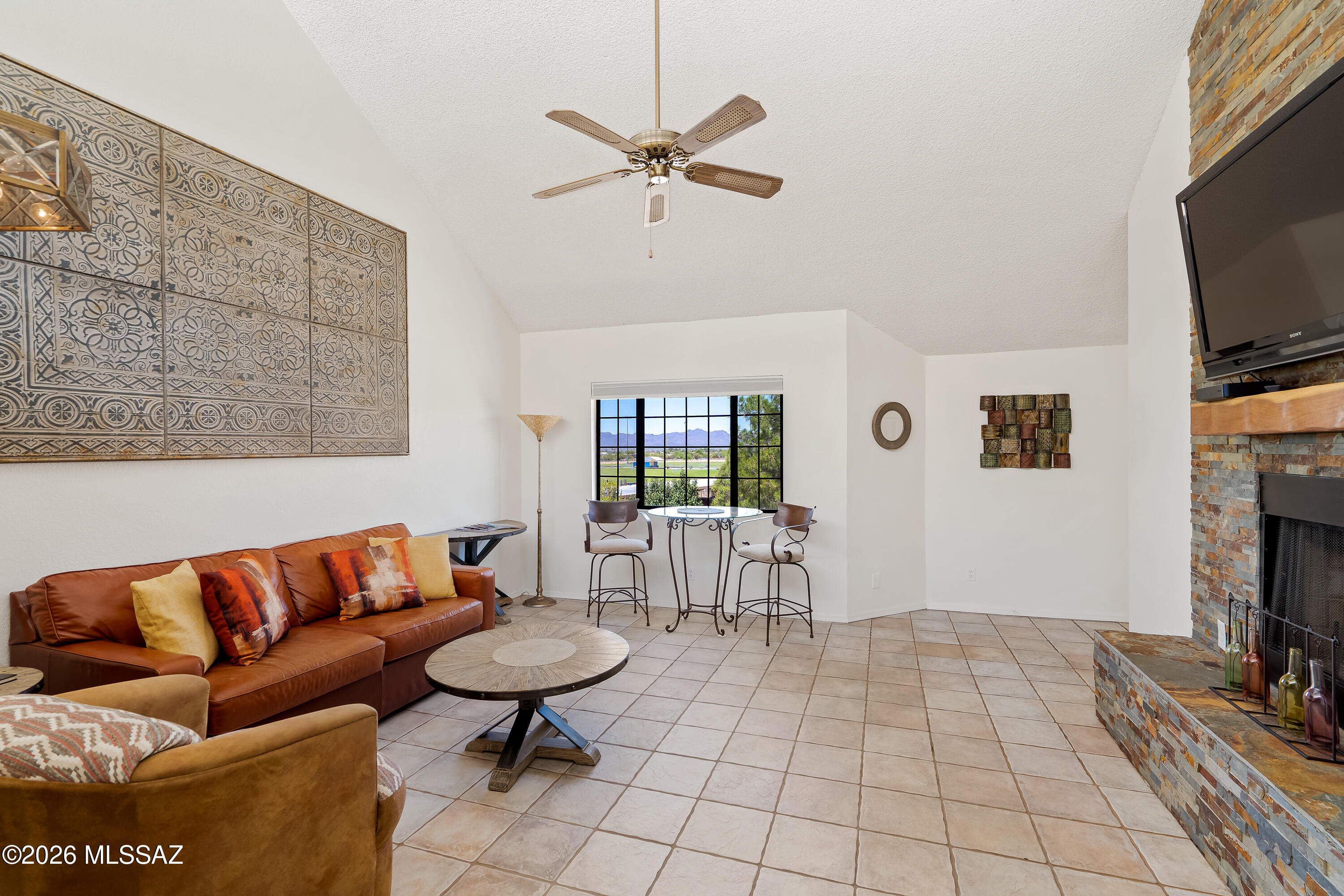 Casitas Real Condos. - Residential