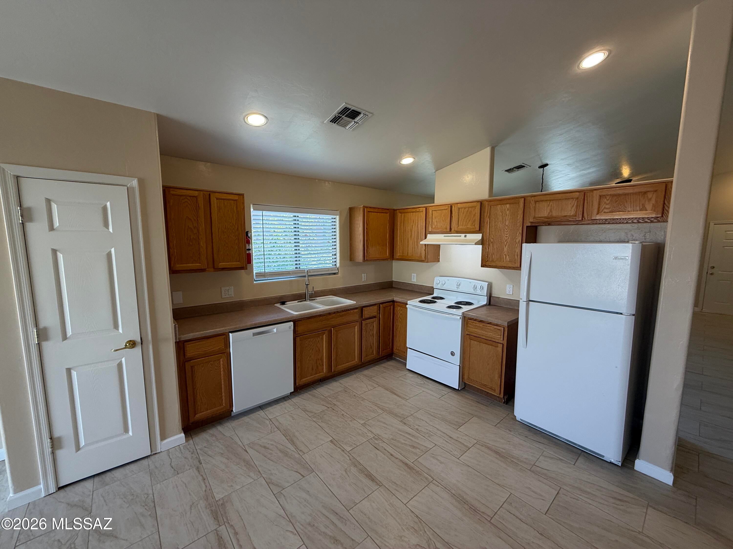 Santa Rita Estates (1-32) - Residential Lease
