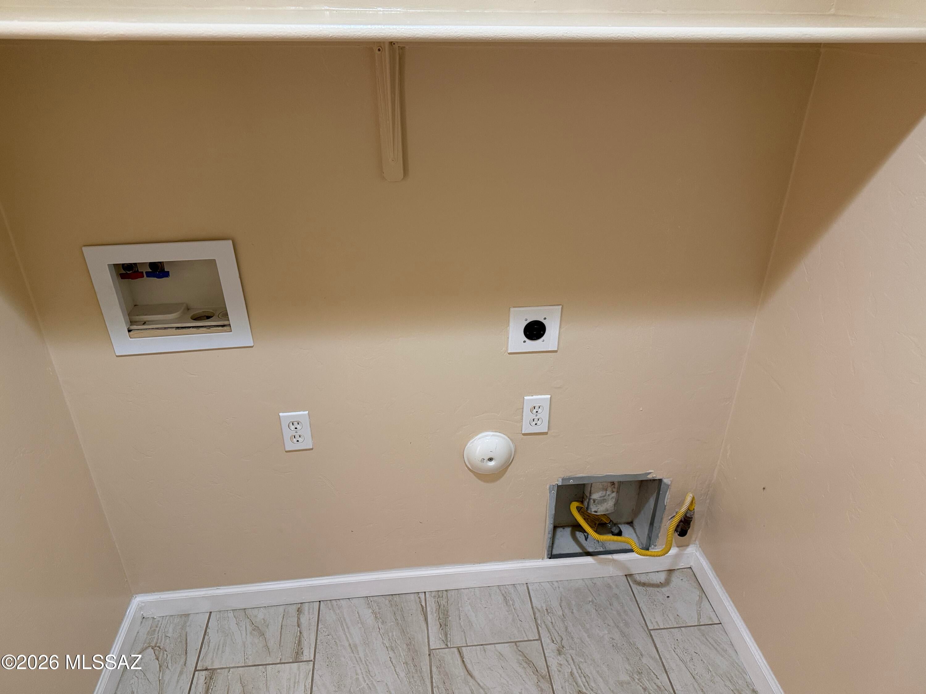 Santa Rita Estates (1-32) - Residential Lease