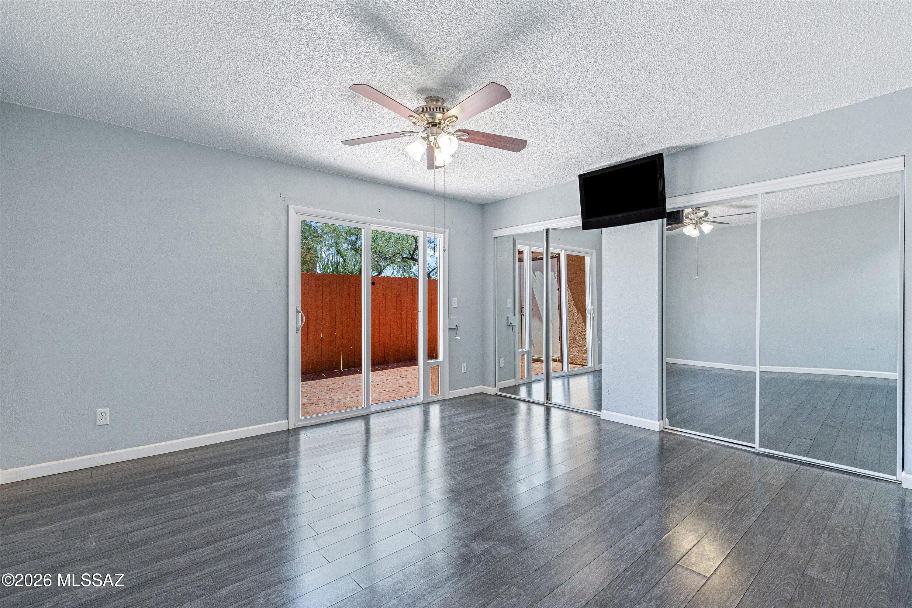 Pantano Park Townhouses - Residential