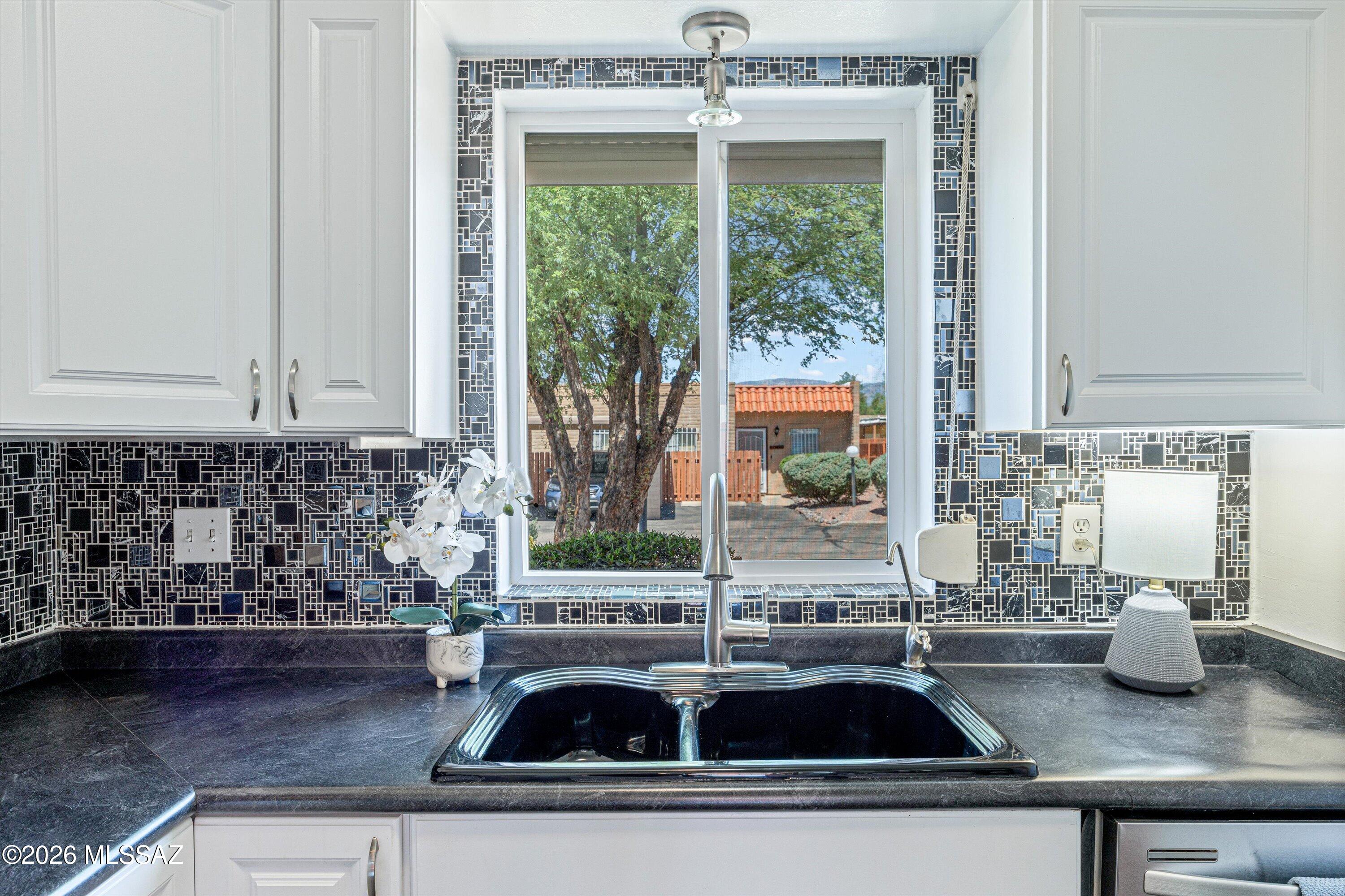 Pantano Park Townhouses - Residential