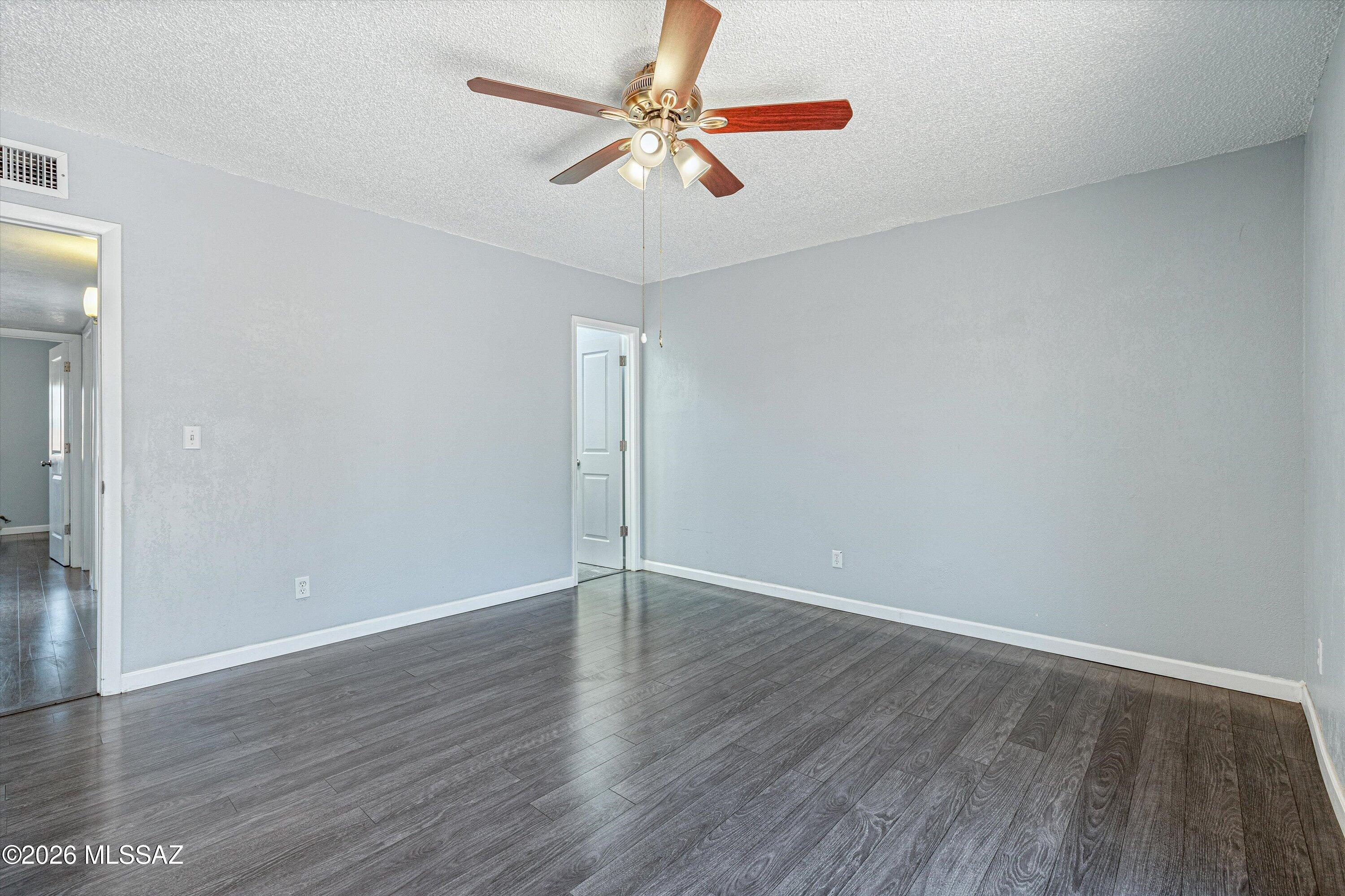 Pantano Park Townhouses - Residential