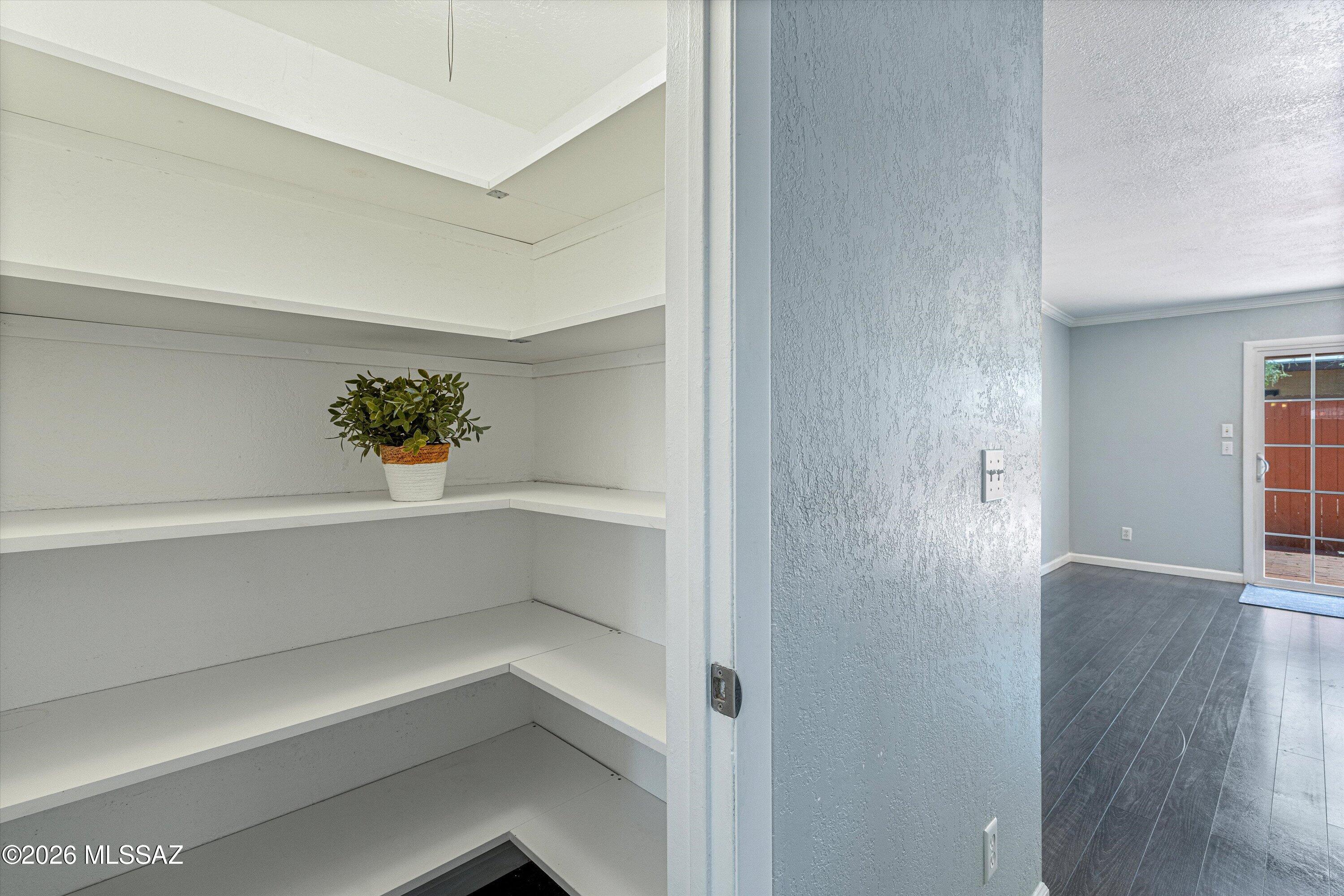 Pantano Park Townhouses - Residential