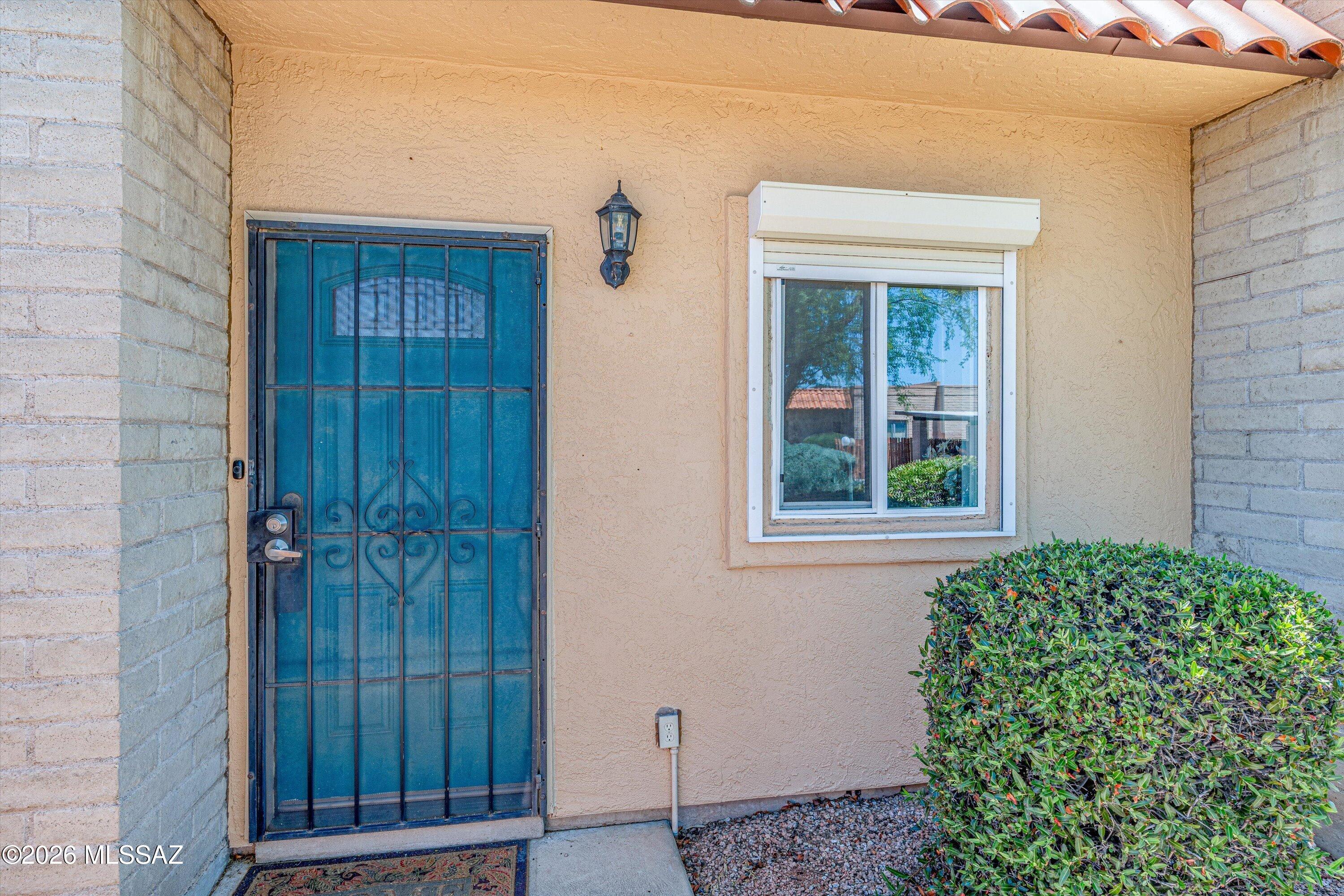 Pantano Park Townhouses - Residential