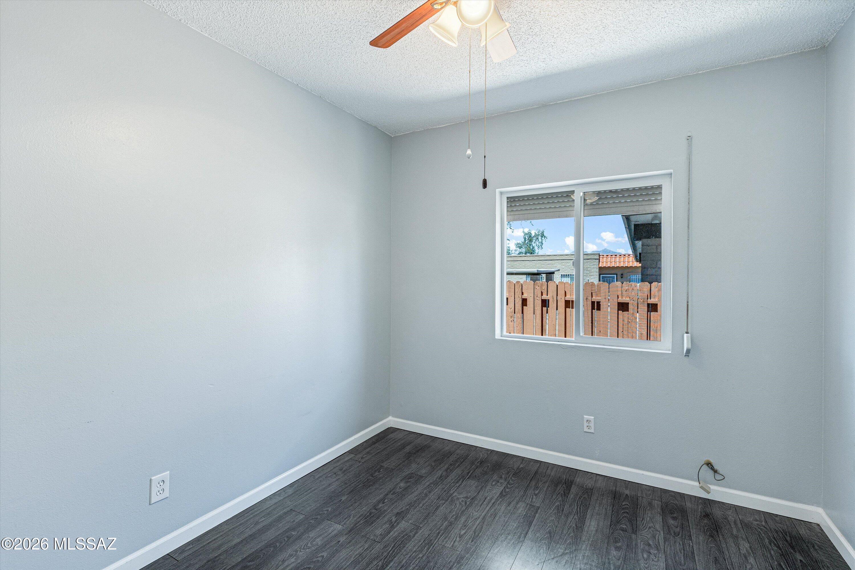 Pantano Park Townhouses - Residential
