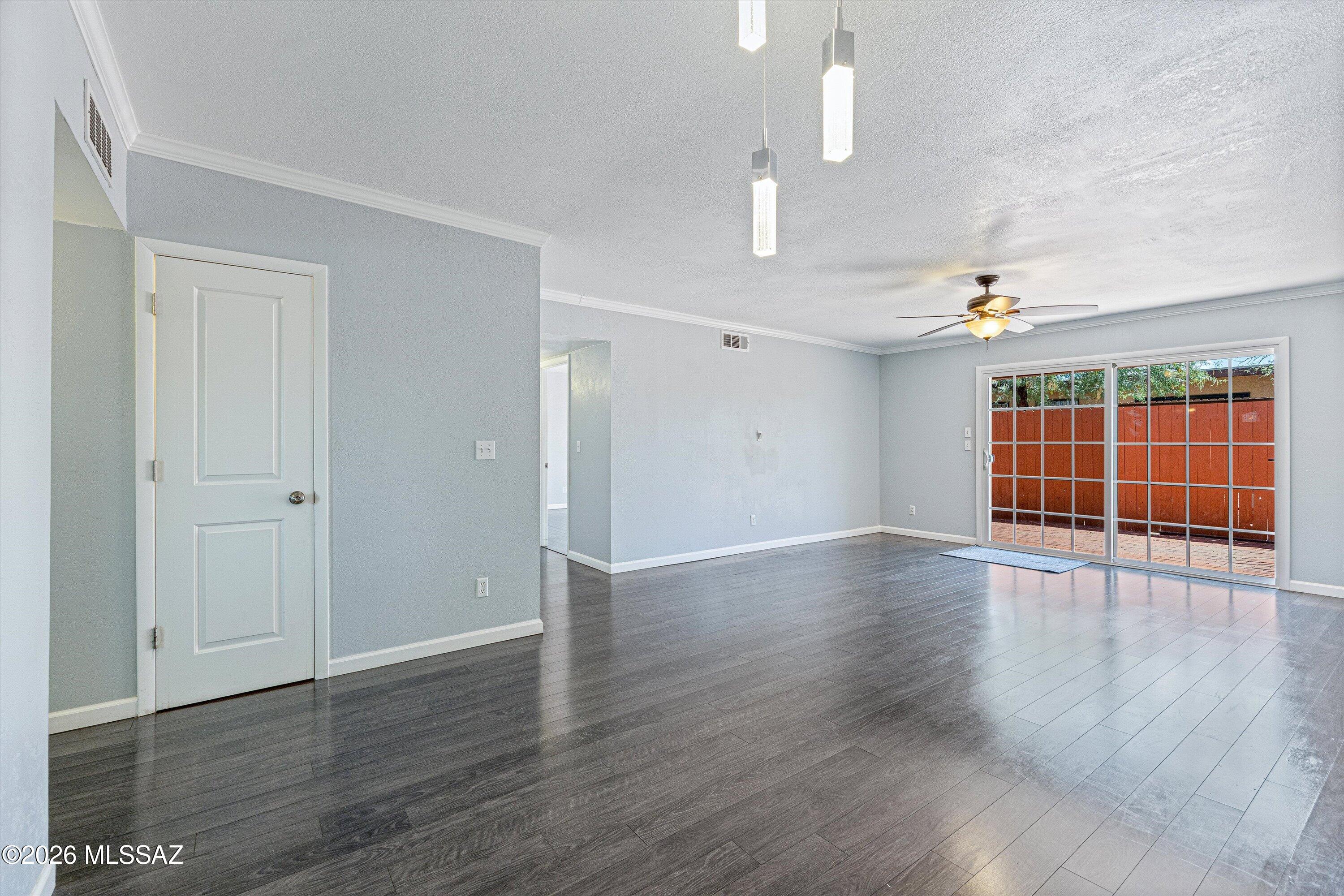 Pantano Park Townhouses - Residential