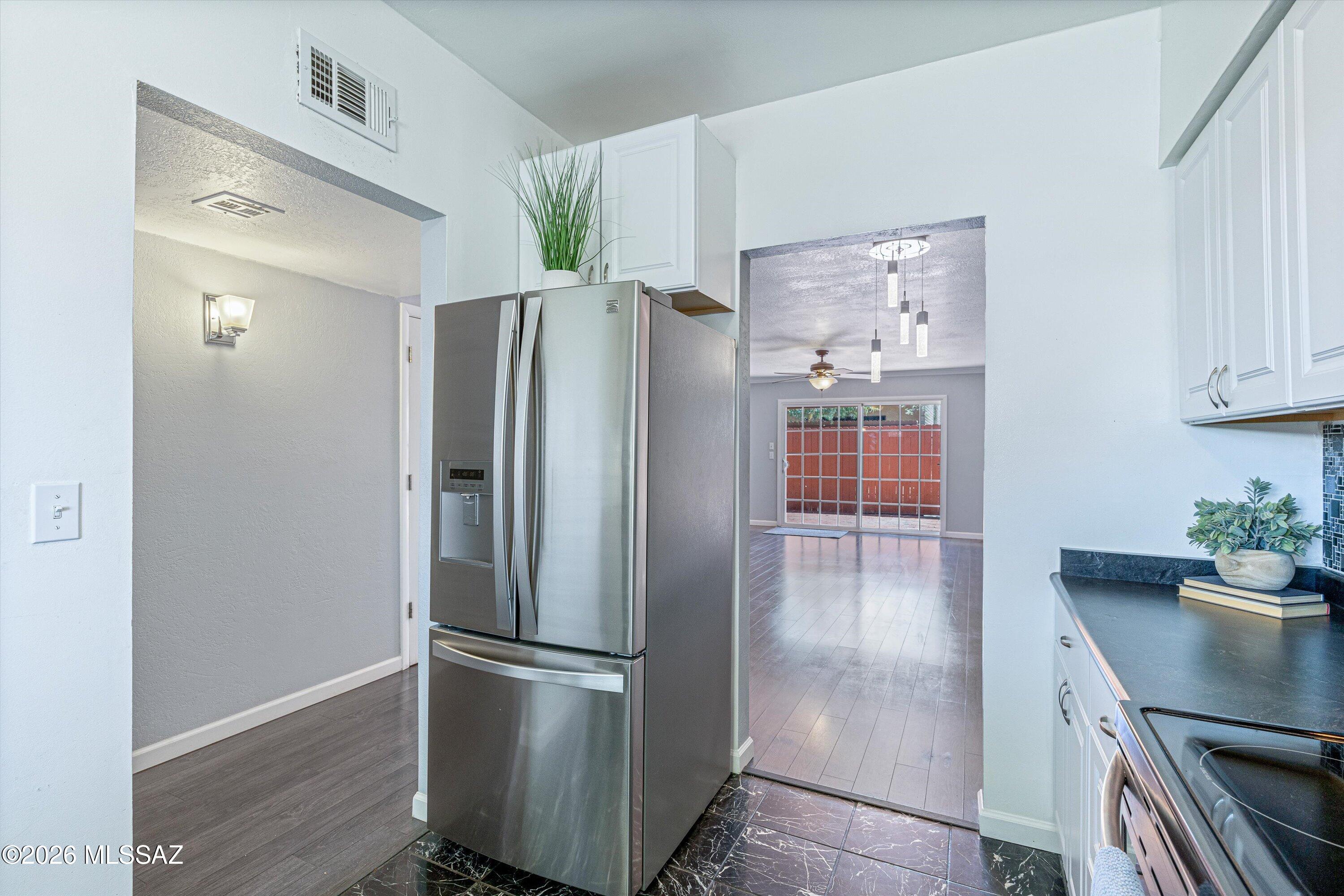 Pantano Park Townhouses - Residential