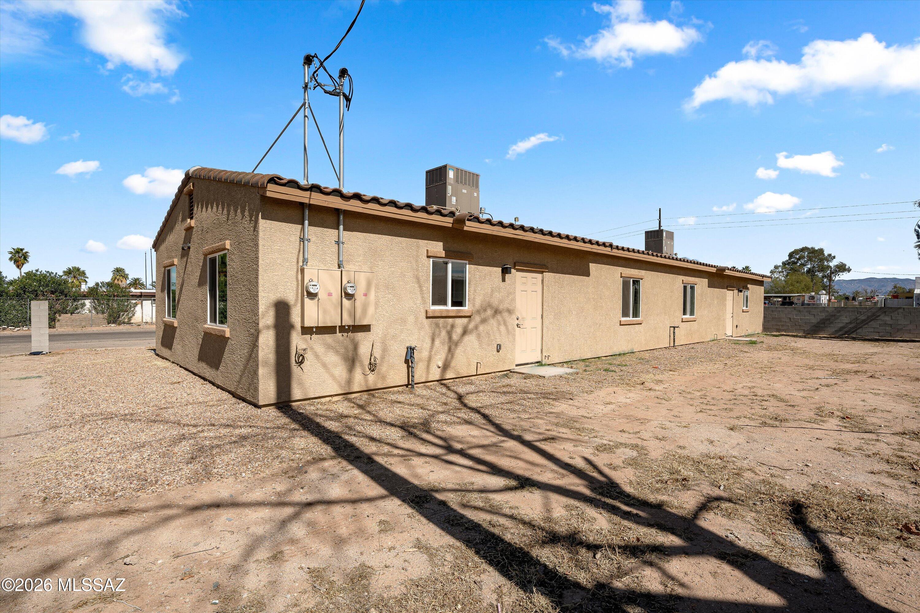 Los Ranchitos - Residential Lease