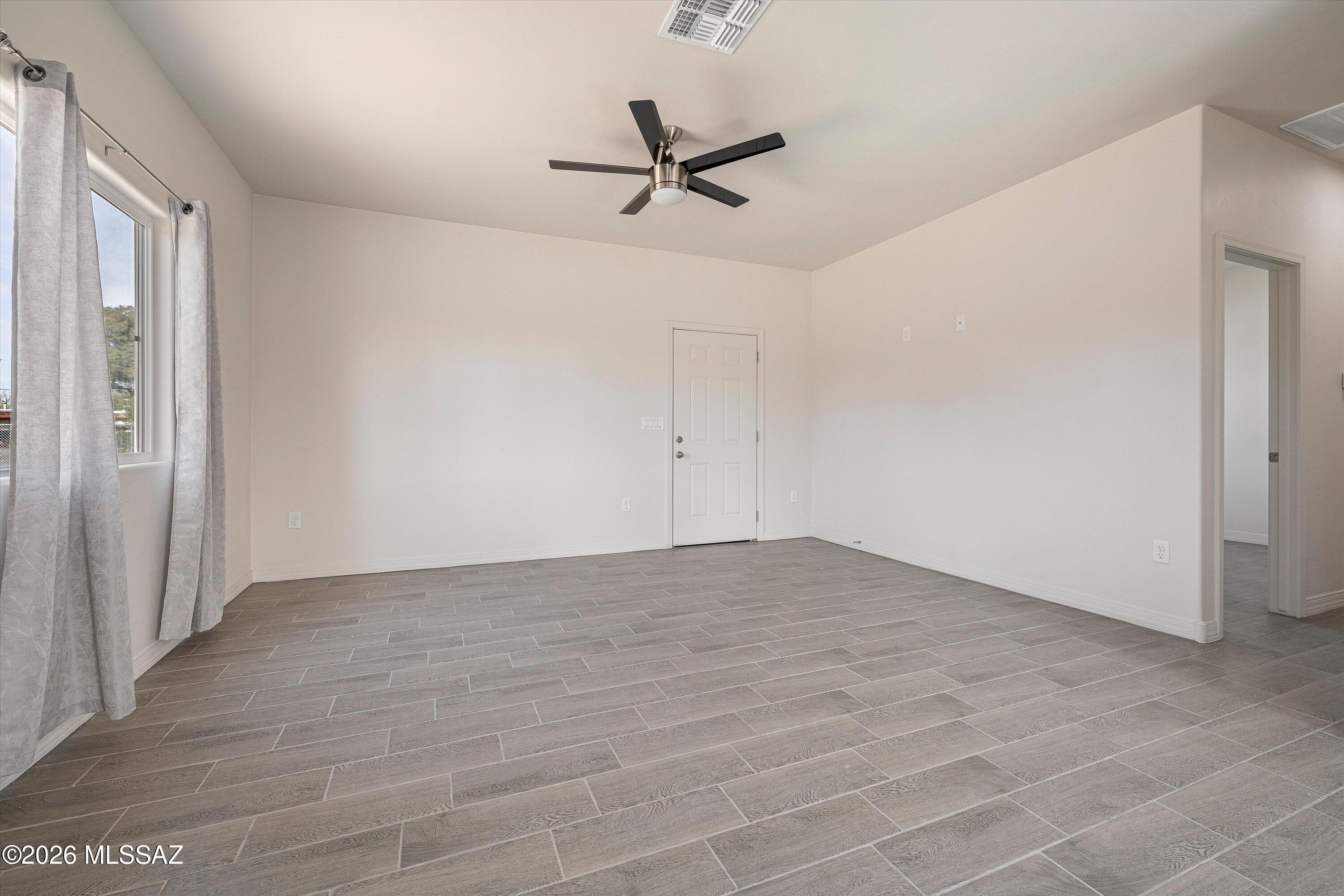 Los Ranchitos - Residential Lease