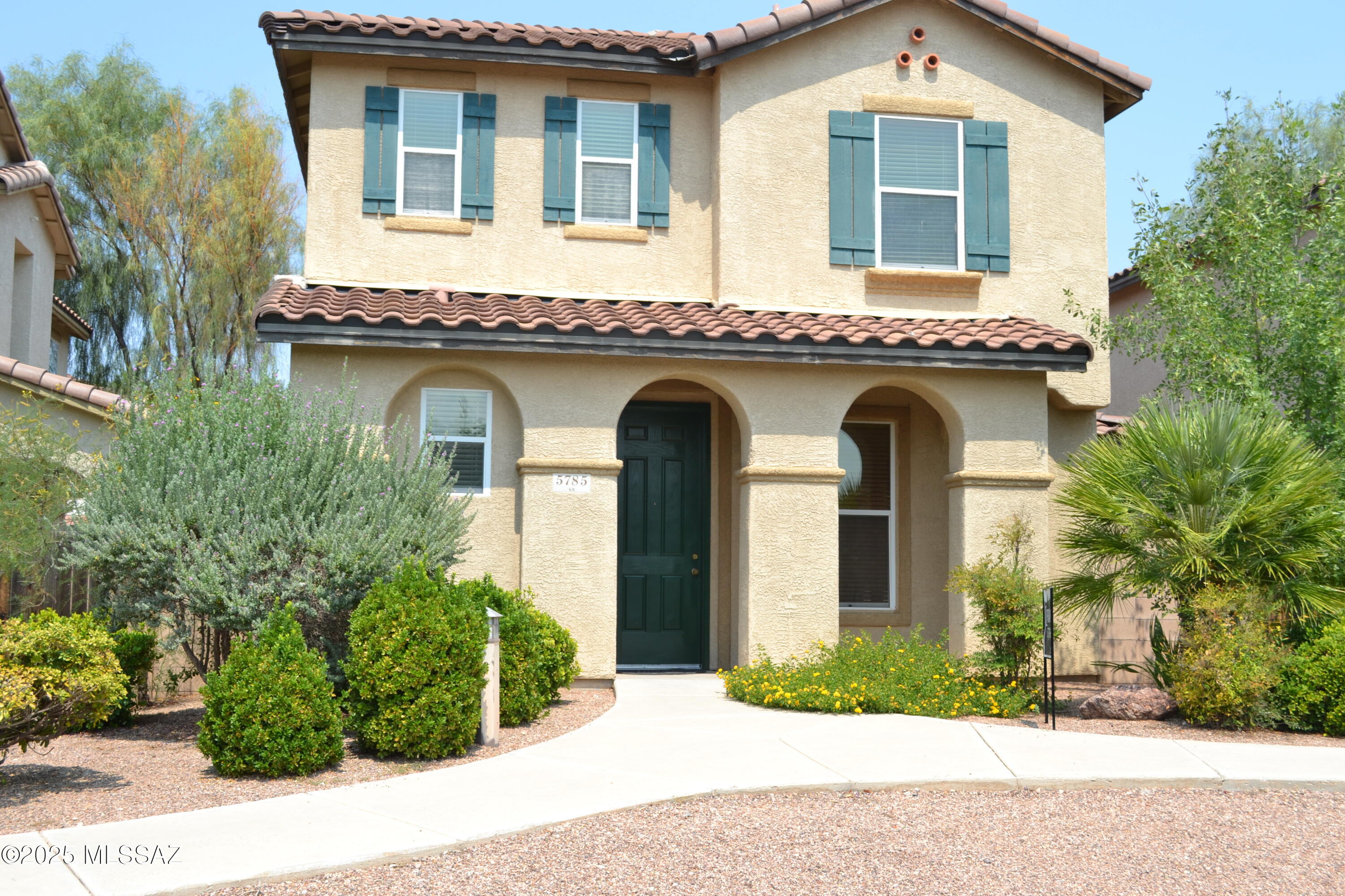 Catalina Vistas - Residential Lease