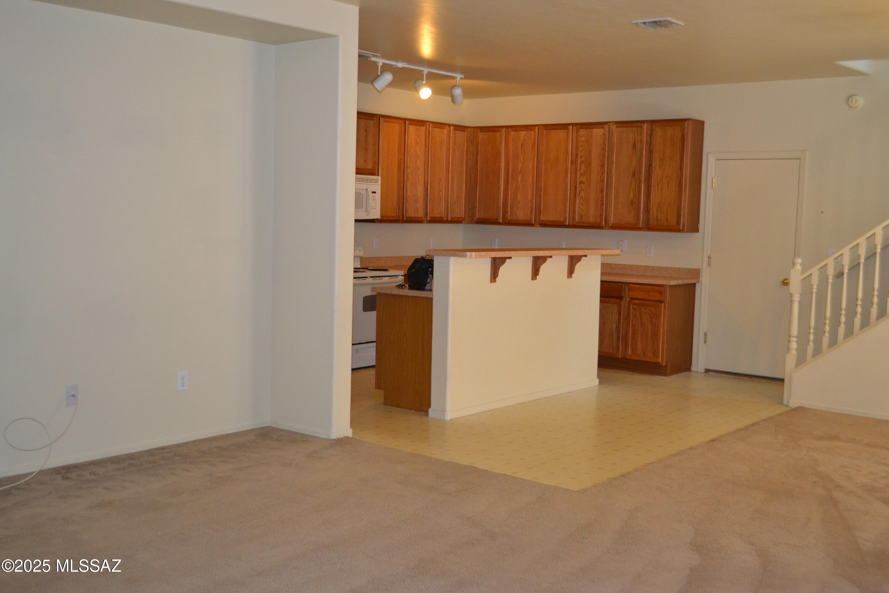 Catalina Vistas - Residential Lease