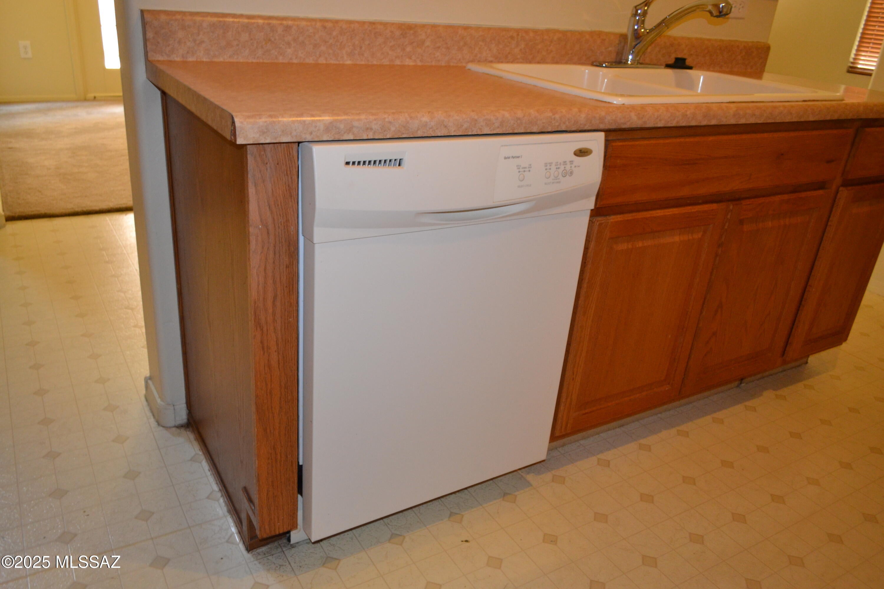 Catalina Vistas - Residential Lease