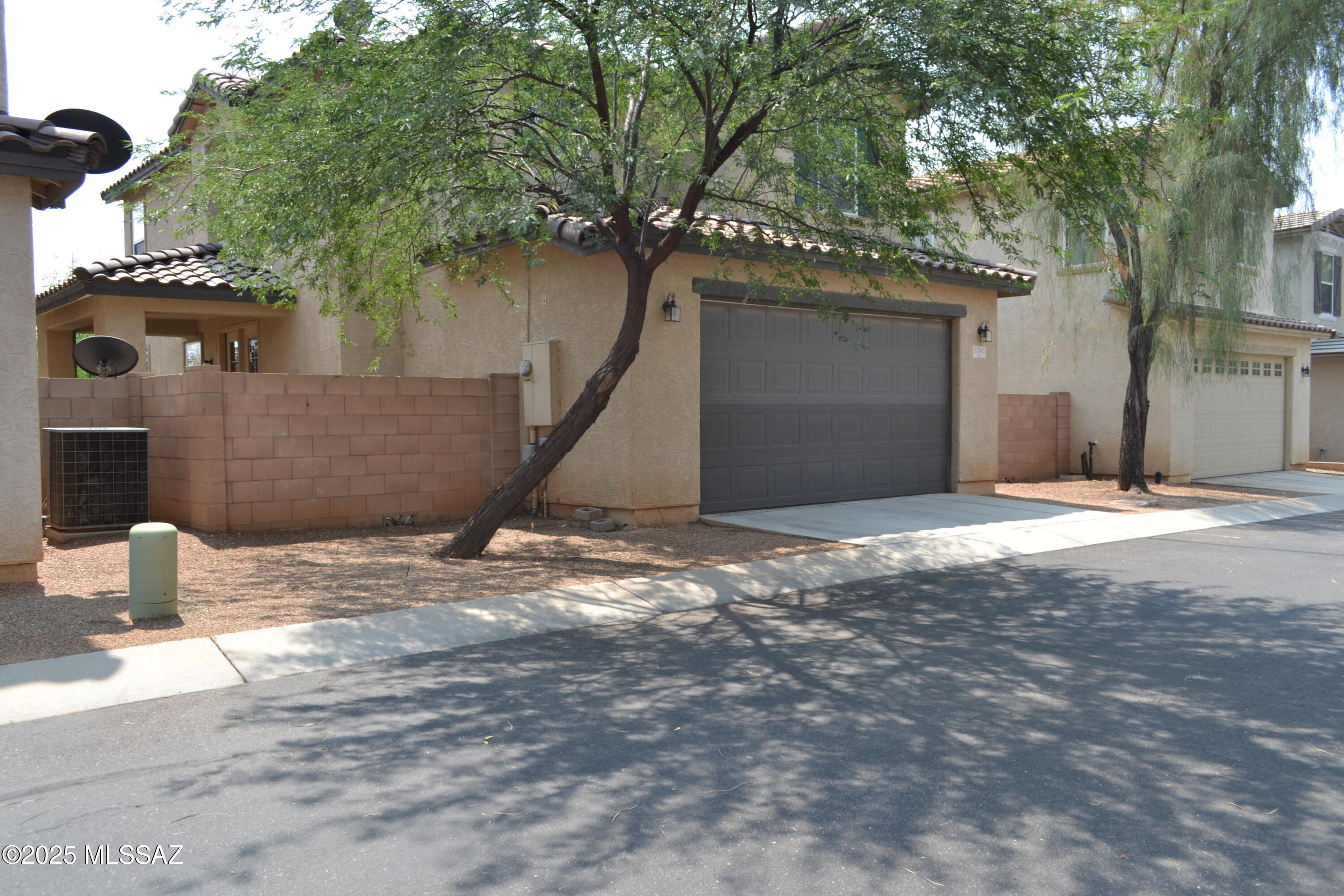 Catalina Vistas - Residential Lease