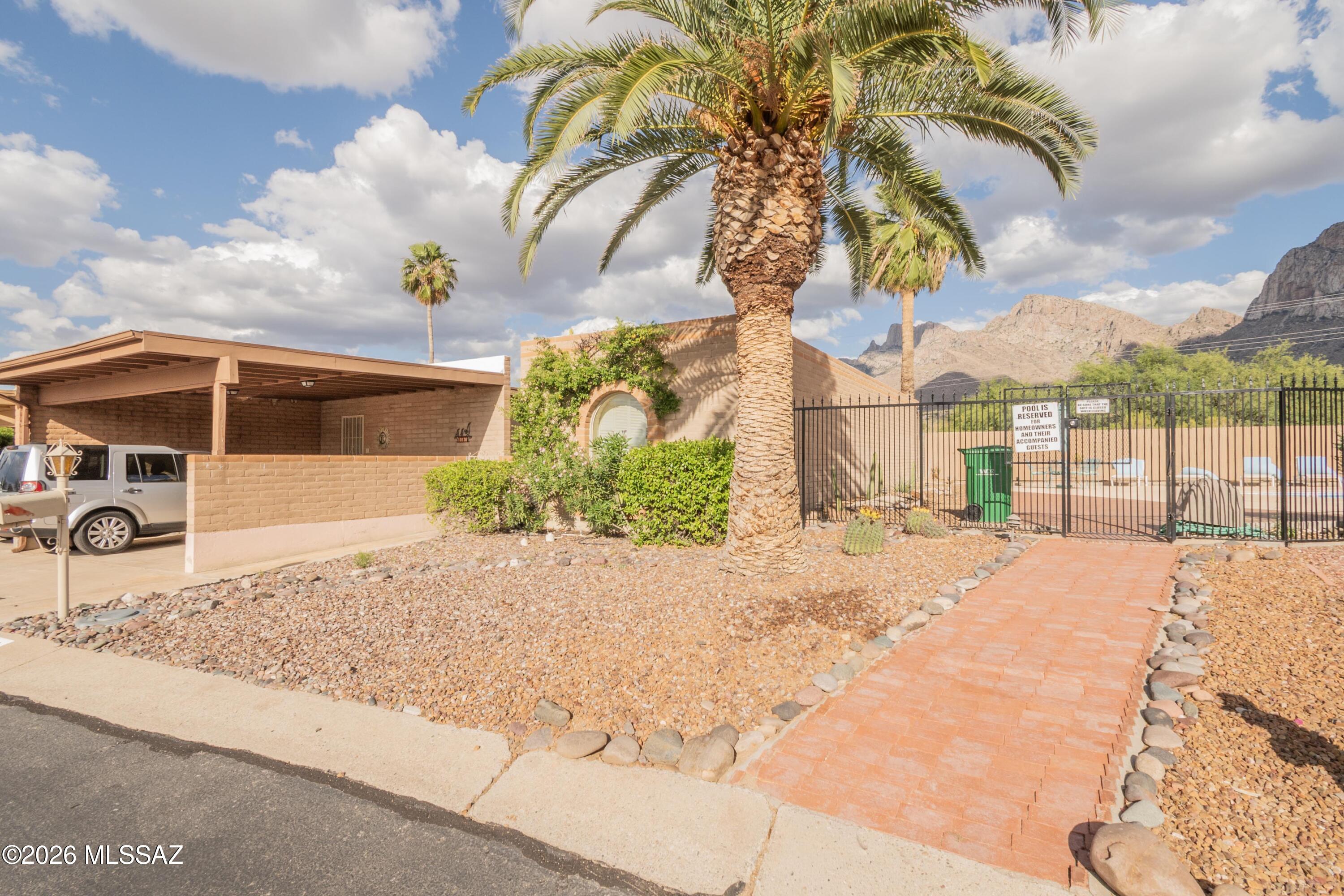 Oro Valley Townhouses (47-52, 58-91) - Residential