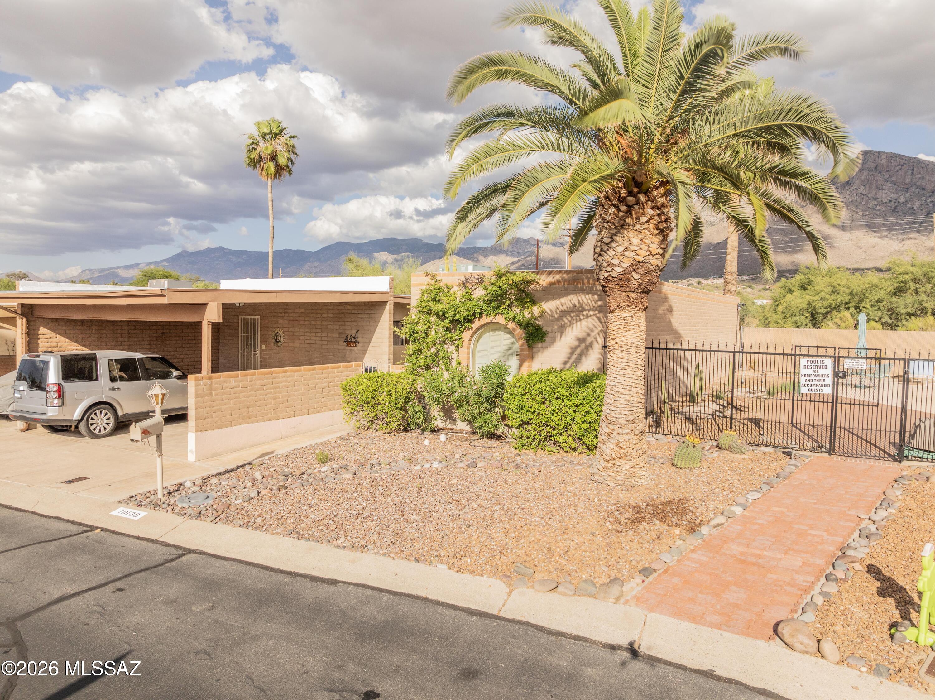 Oro Valley Townhouses (47-52, 58-91) - Residential