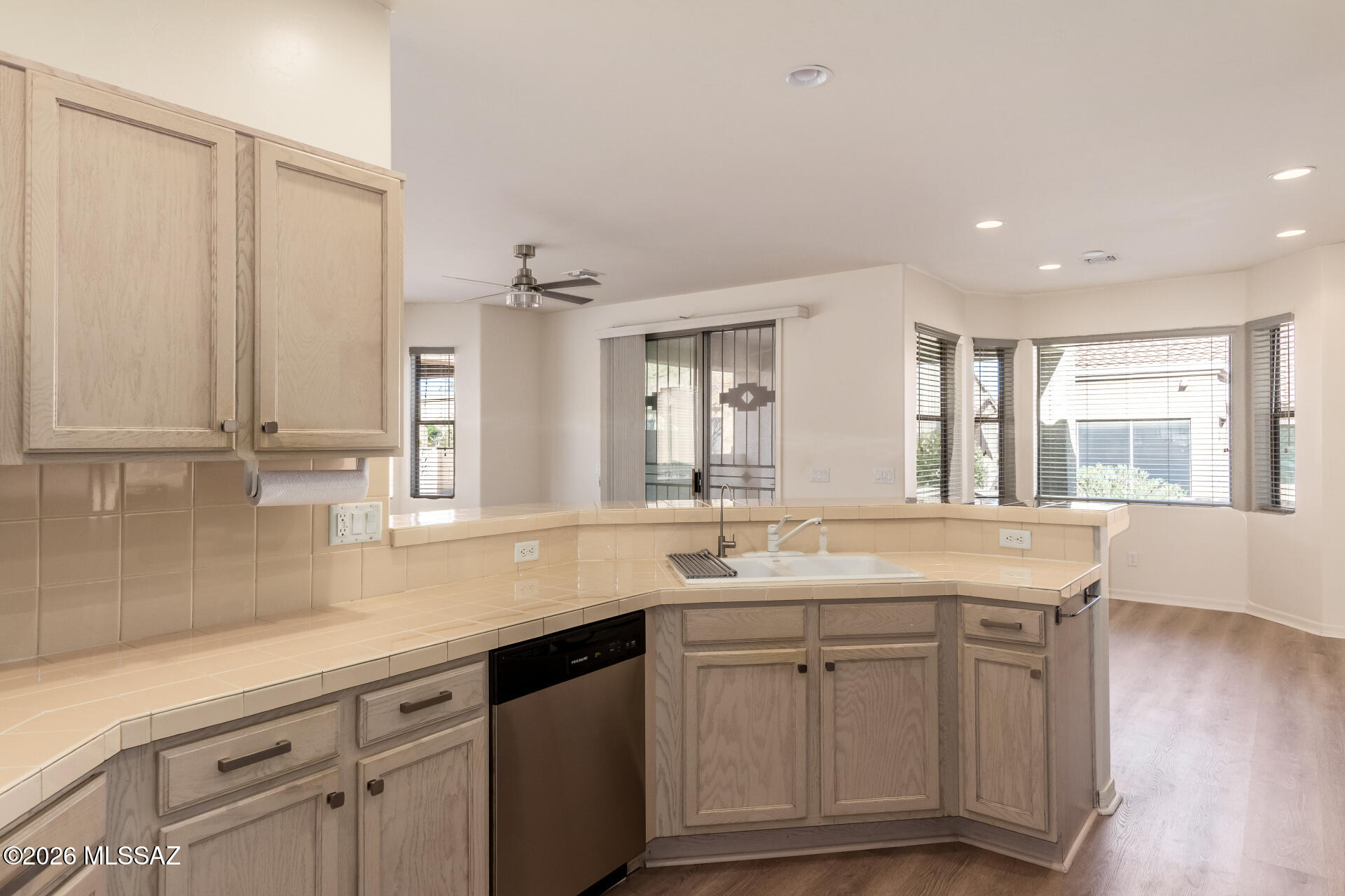 Las Campanas Village (1-111) - Residential