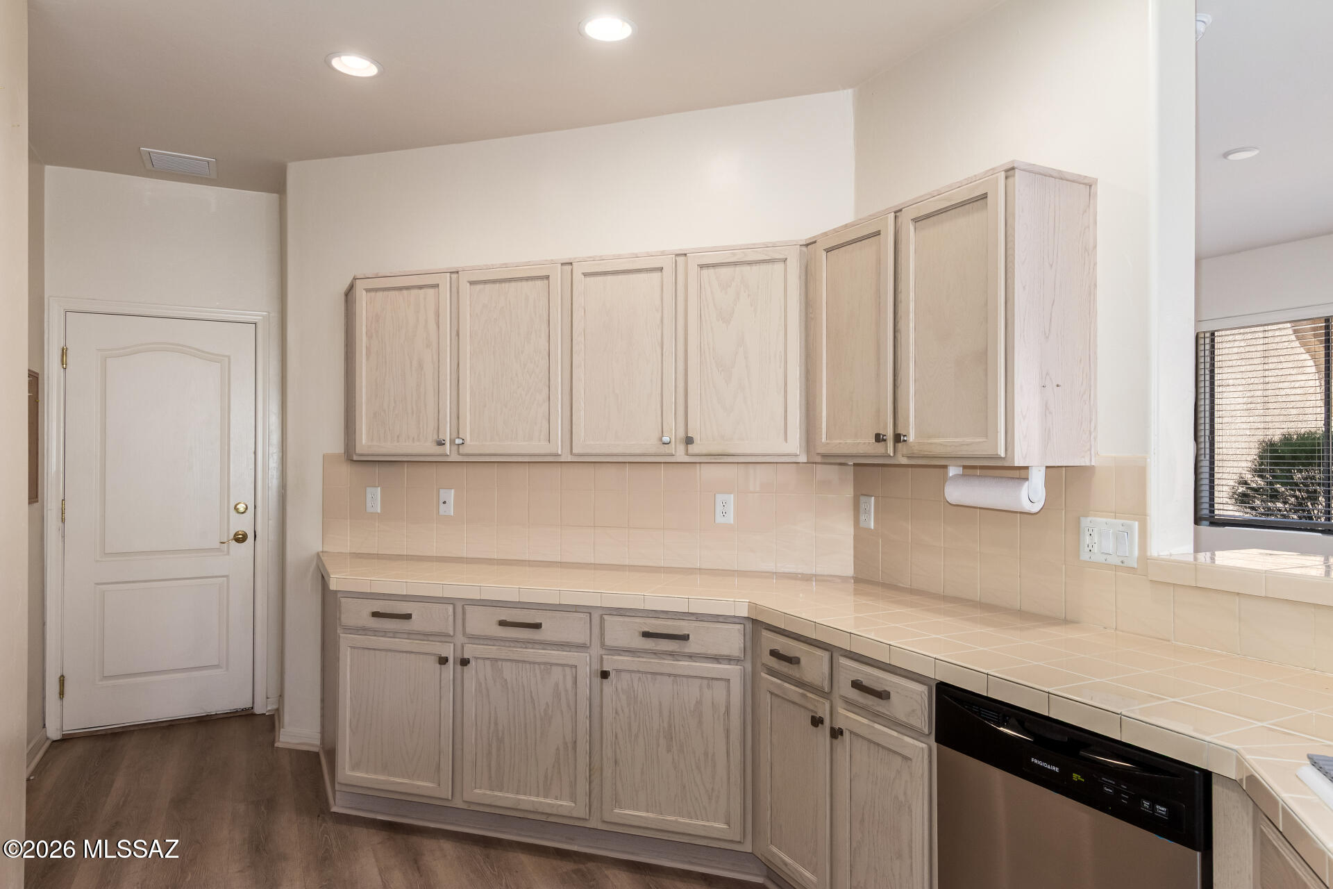 Las Campanas Village (1-111) - Residential