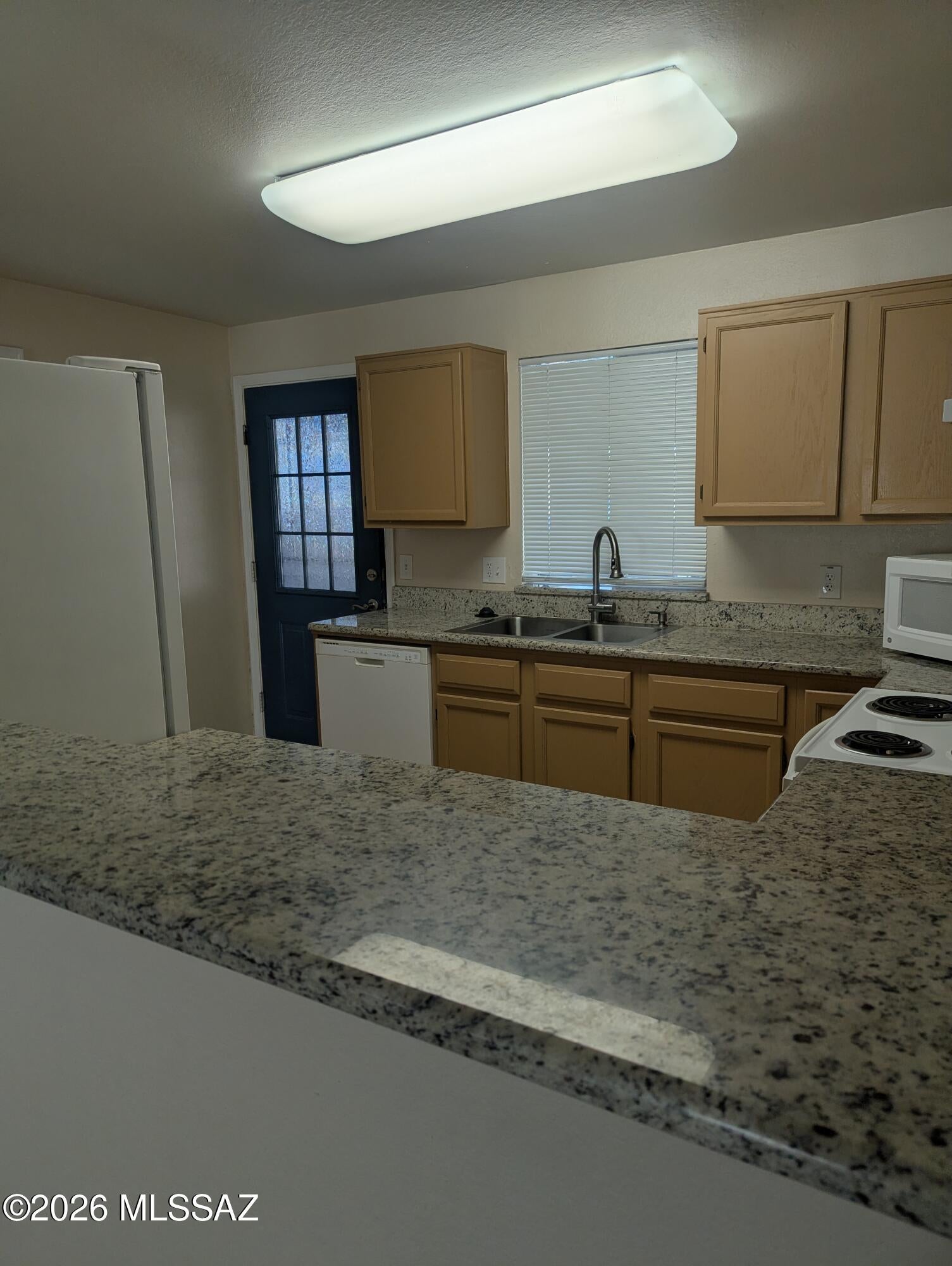 Centre Court Townhomes (1-106) - Residential Lease