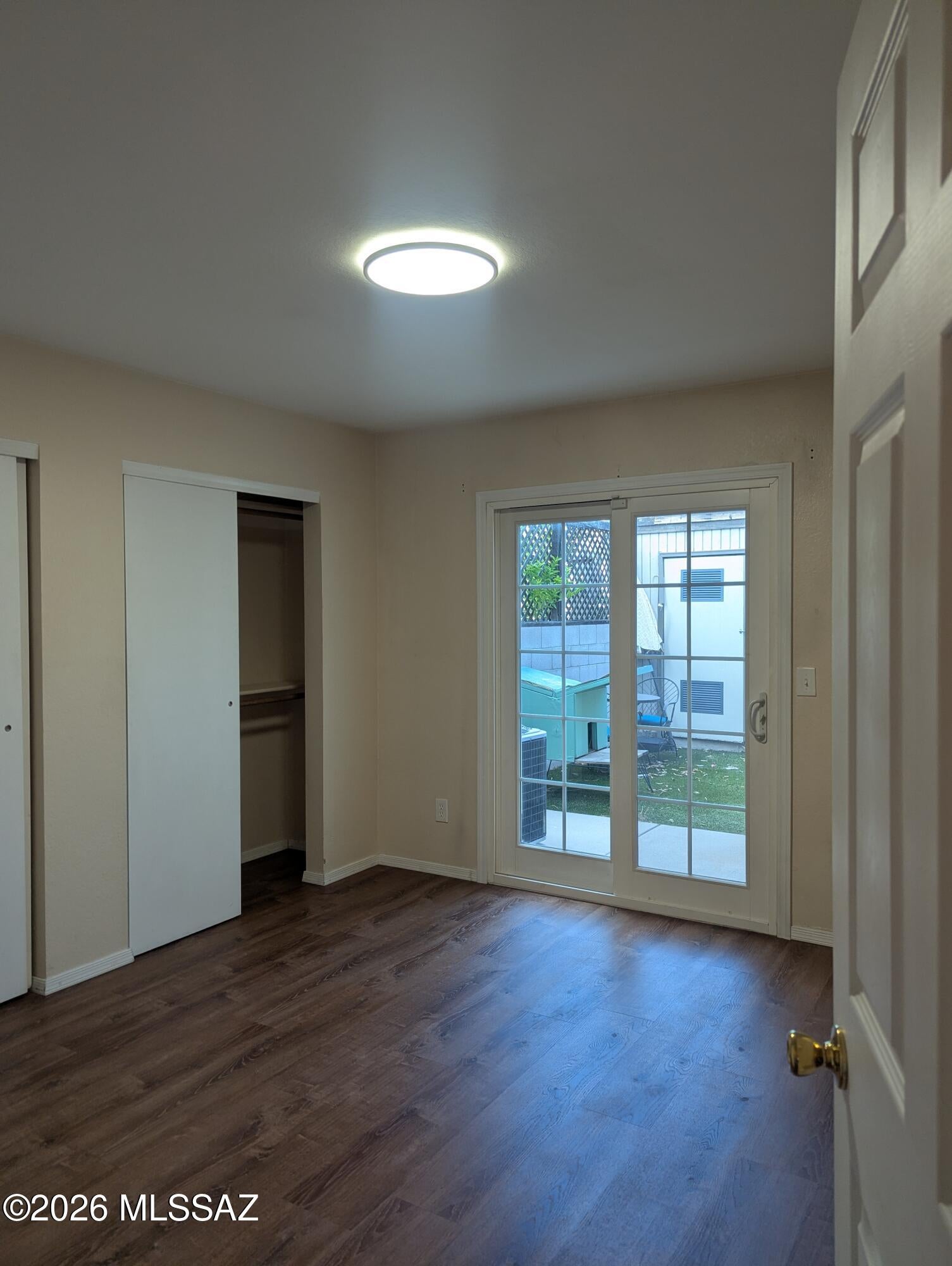 Centre Court Townhomes (1-106) - Residential Lease
