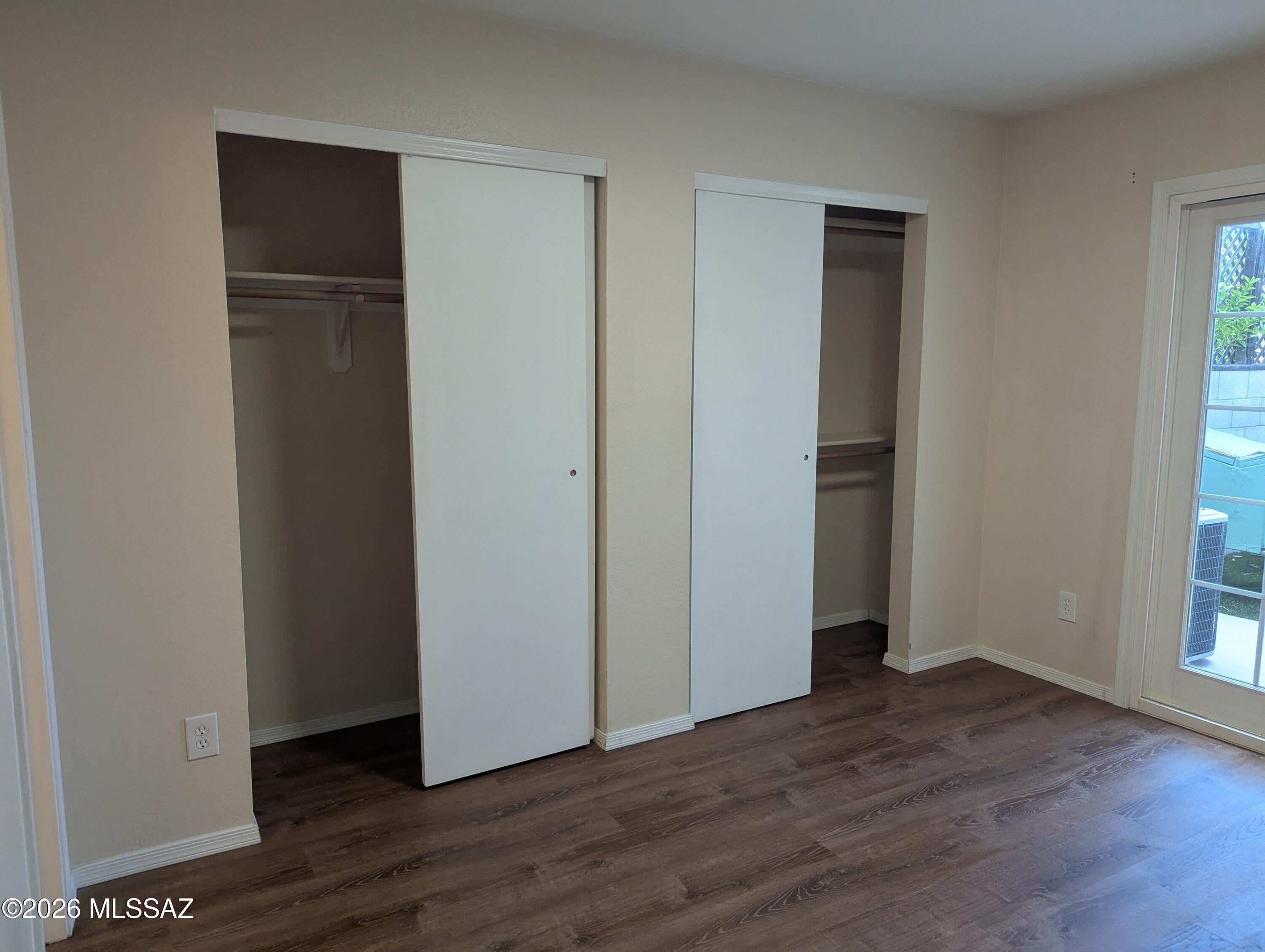 Centre Court Townhomes (1-106) - Residential Lease
