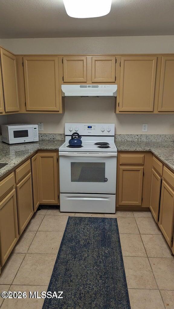 Centre Court Townhomes (1-106) - Residential Lease