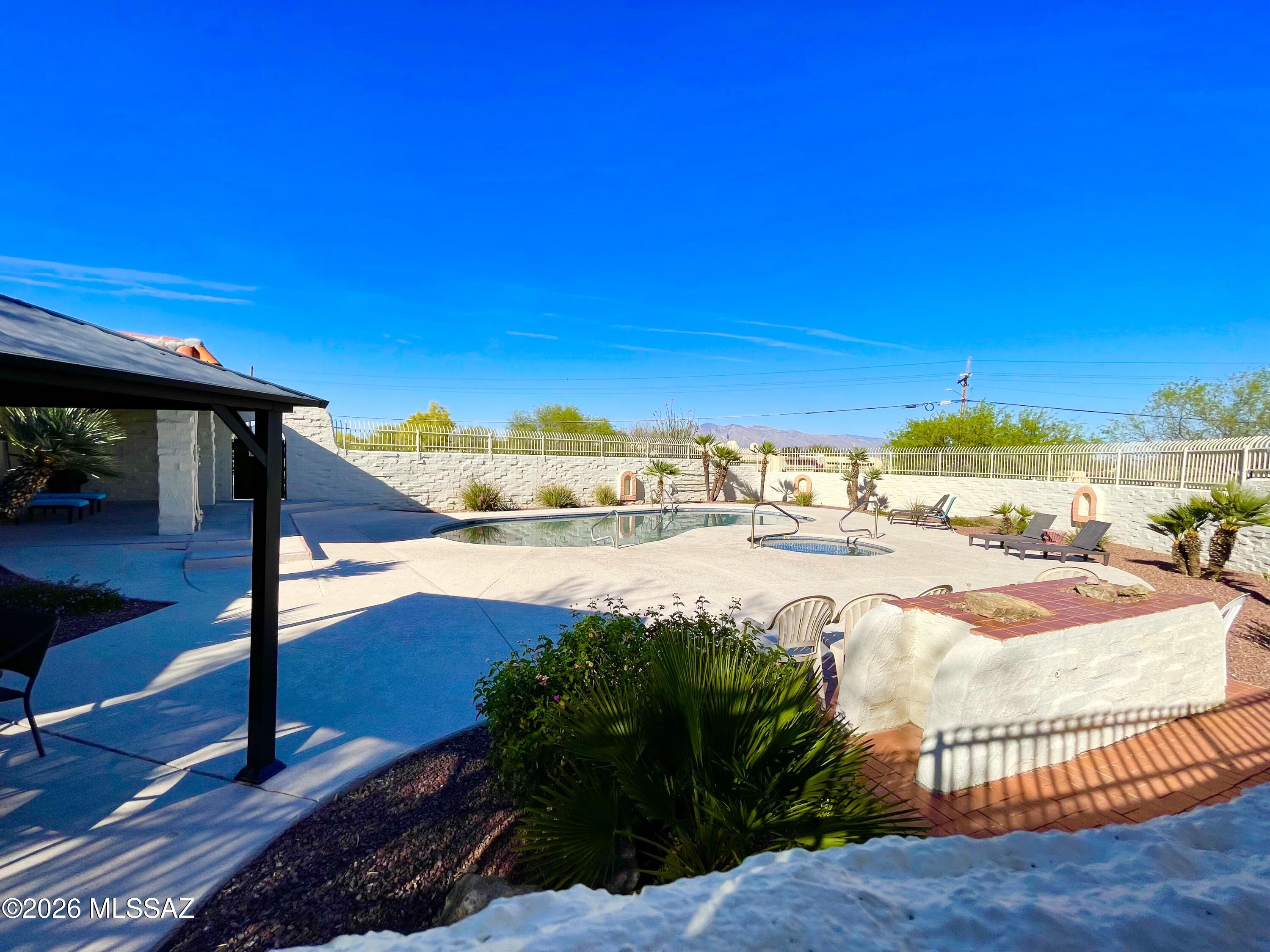 Ladera Brisas Townhouses (1-106) - Residential