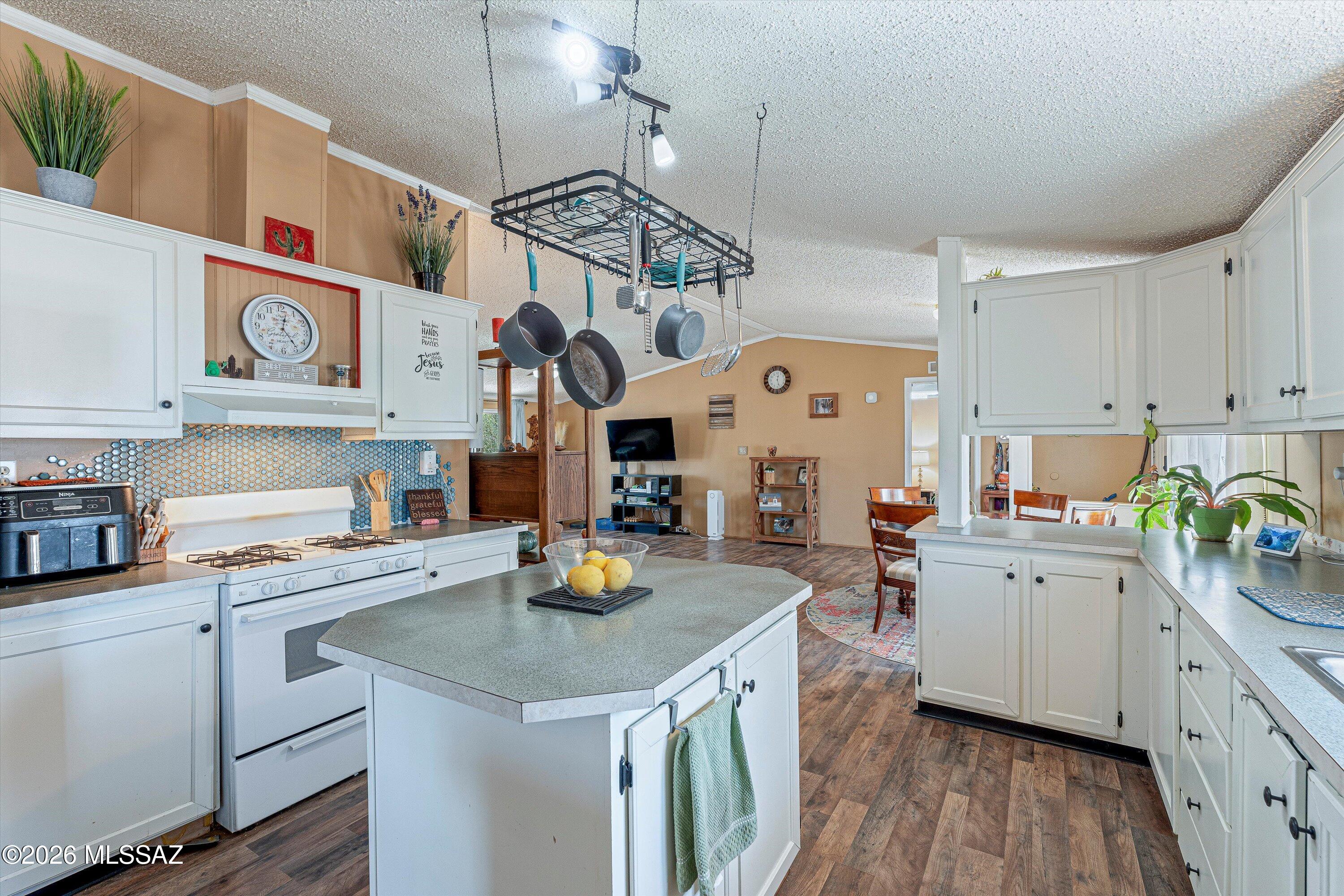 Blanco Estates (72-162) - Residential