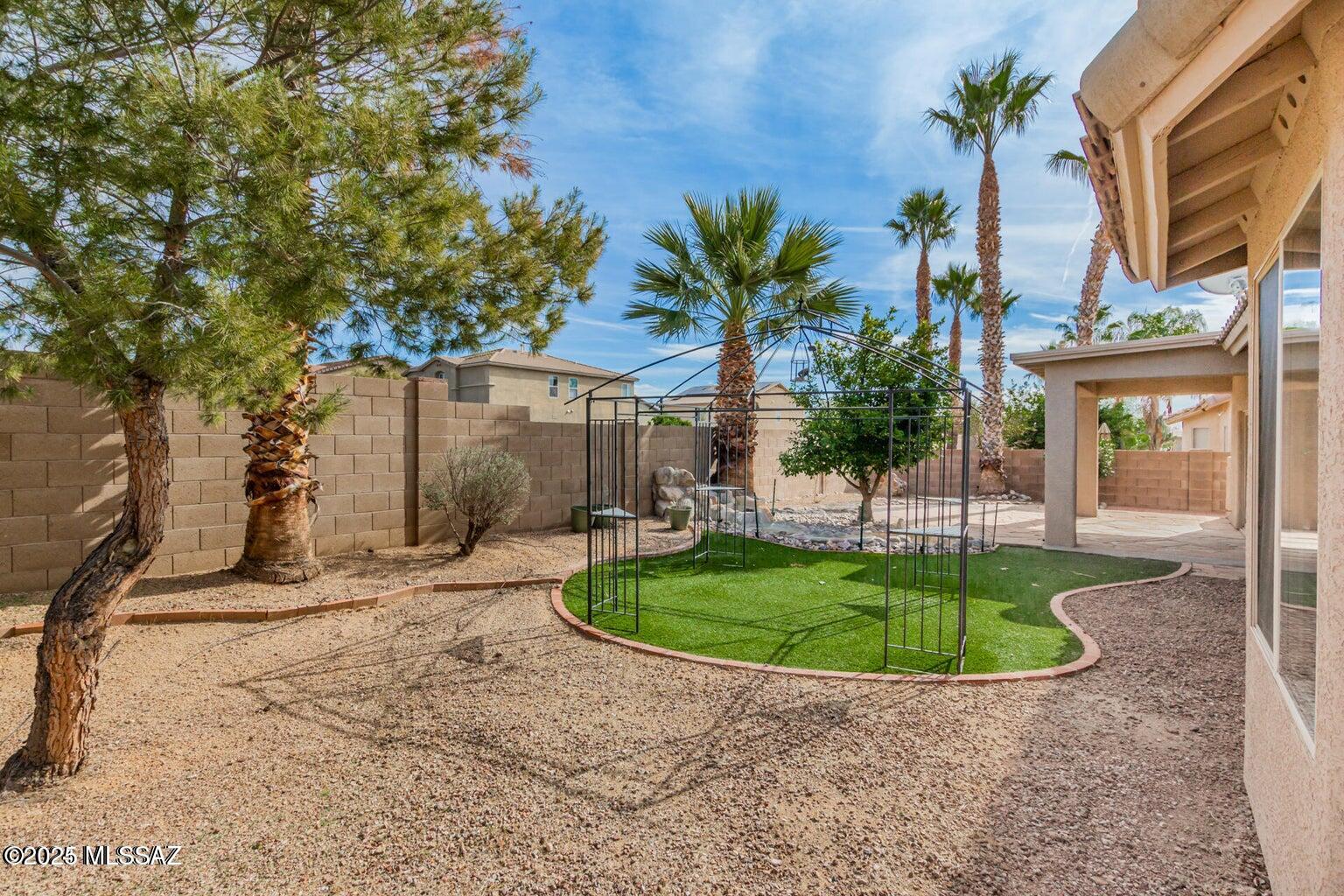 Bluffs (The) 2 - Residential Lease
