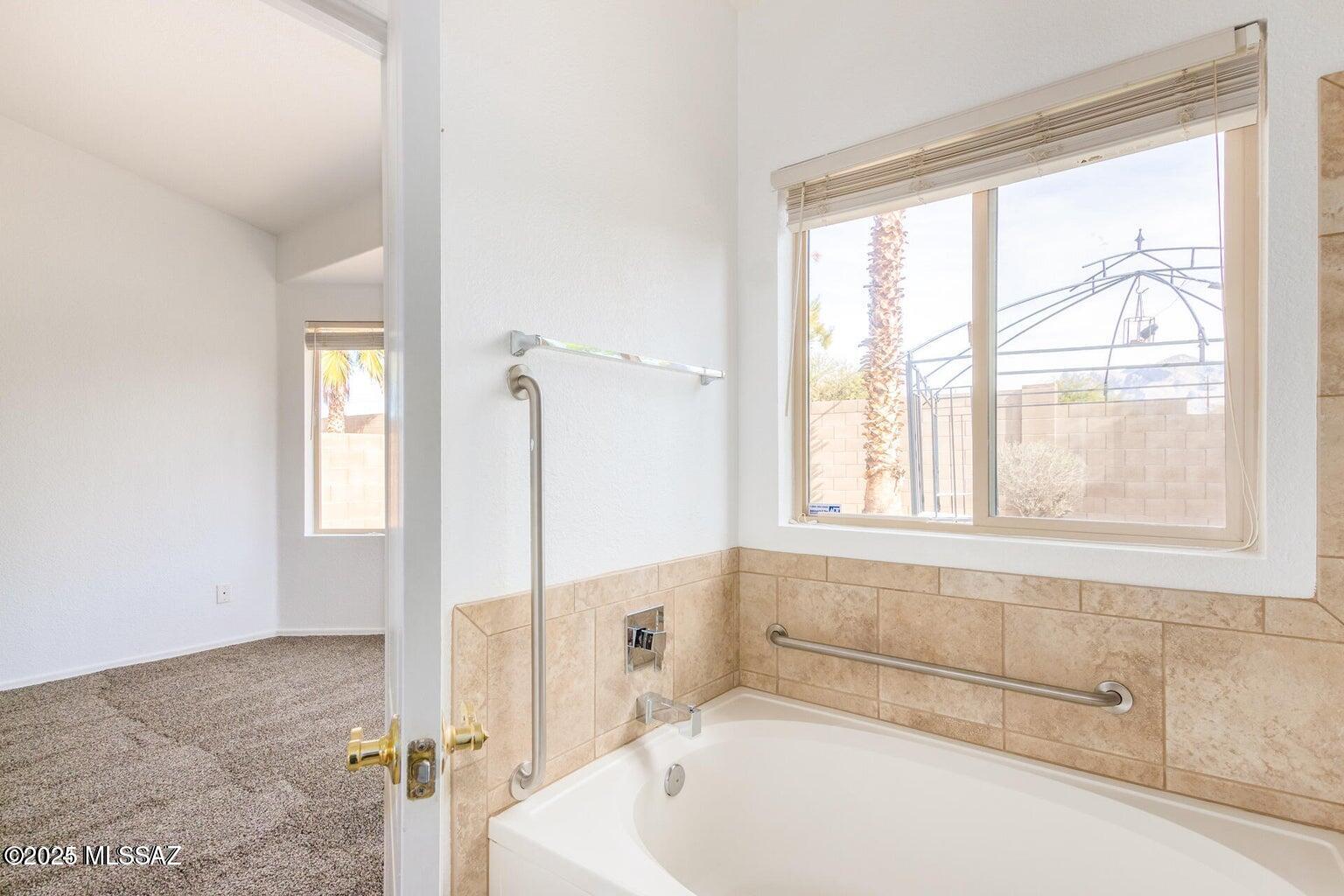 Bluffs (The) 2 - Residential Lease