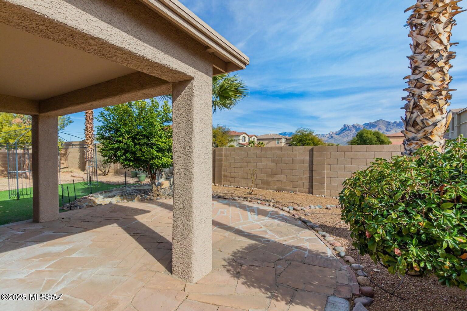 Bluffs (The) 2 - Residential Lease