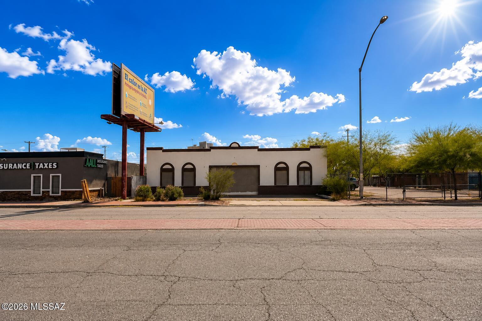 Bring your vision and unlock the potential of this outstanding value-add opportunity! This ±3,736 SF freestanding commercial building on busy S. 6th Avenue offers excellent visibility and quick access to I-10.

Ideal for contractors, service businesses, automotive users, tradespeople, or owner-users looking to customize a space to fit their operation. Features include three-phase power, a fenced rear yard with additional parking, and two parking spaces in front. The seller is open to discussing improvements as part of the transaction, providing added flexibility to help bring a vision to life. 

Zoned SB-2A and located within an Opportunity Zone, this property offers exceptional potential for an owner-user or value-add investor.