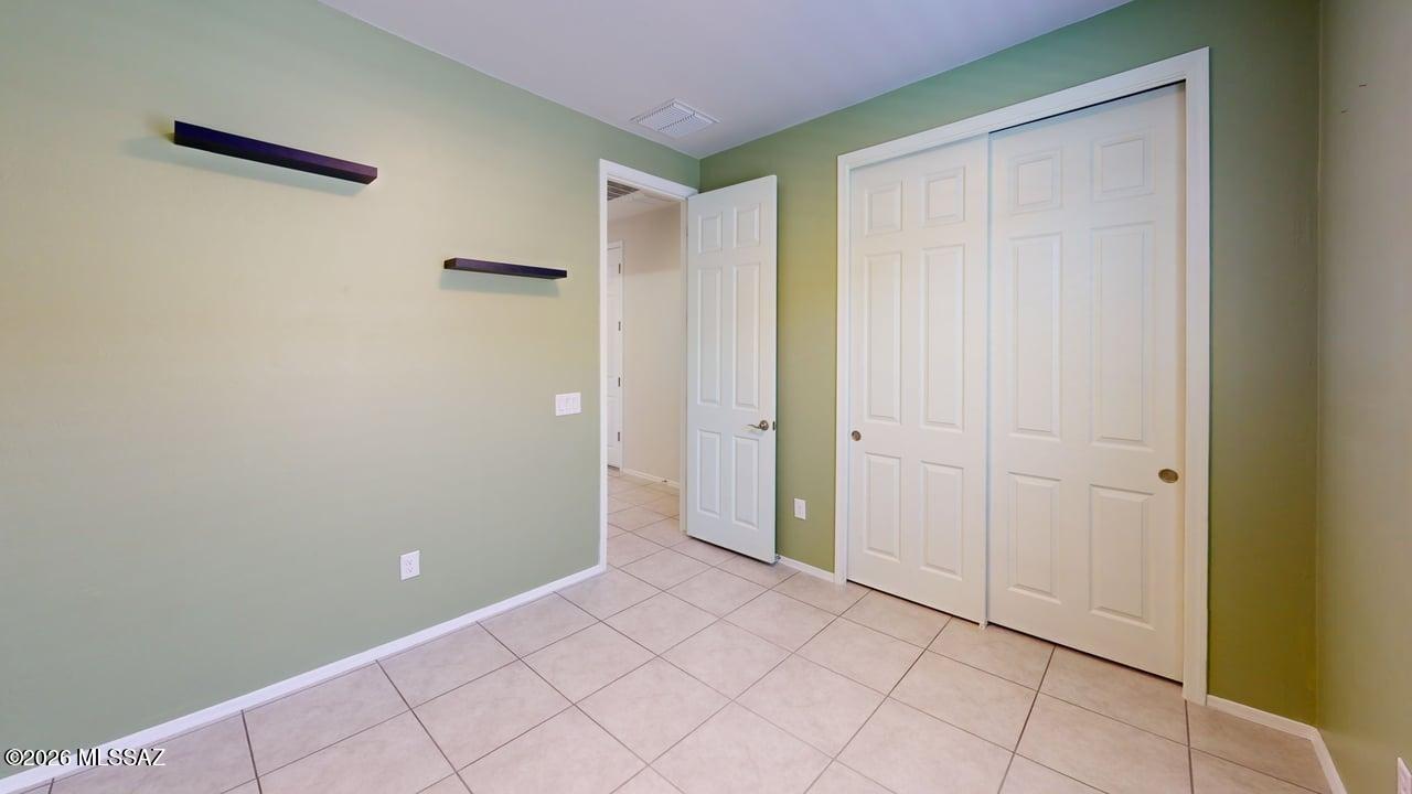 La Estancia De Tucson (1-330) - Residential Lease