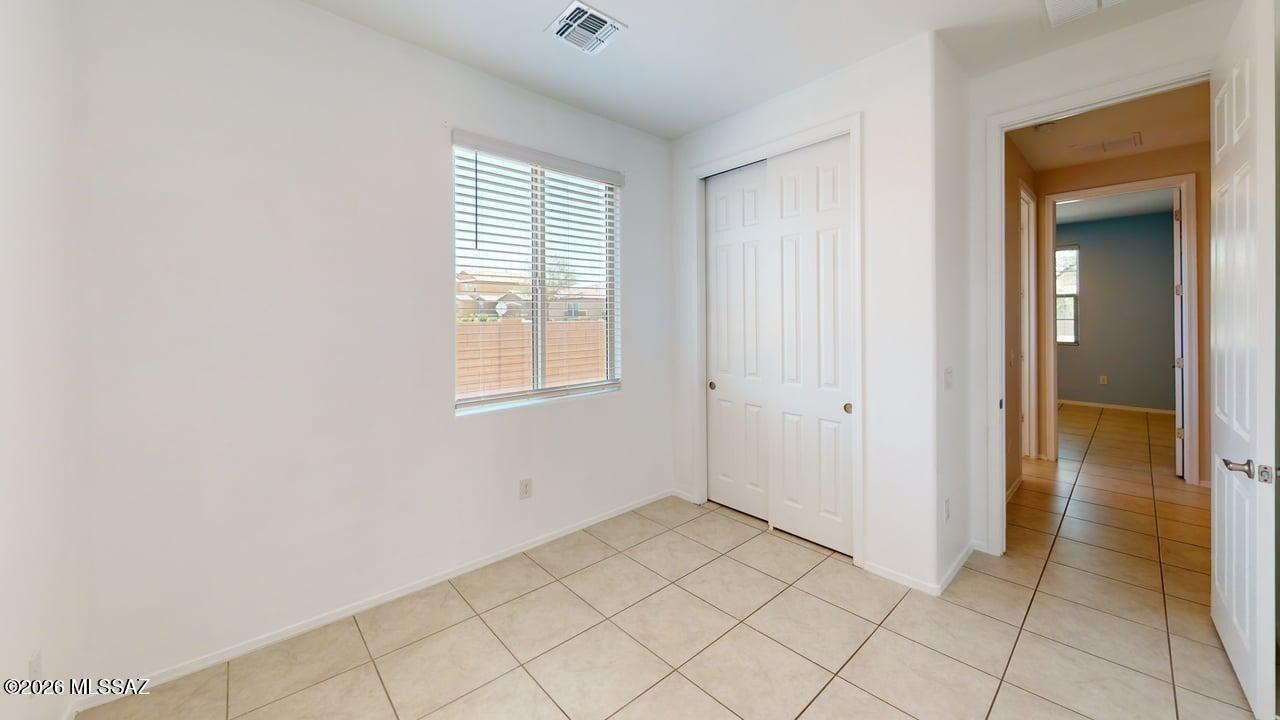 La Estancia De Tucson (1-330) - Residential Lease