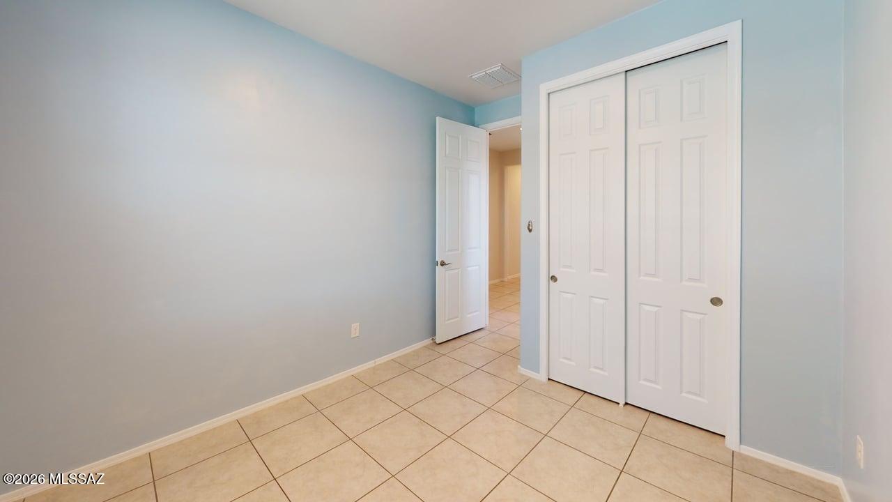 La Estancia De Tucson (1-330) - Residential Lease