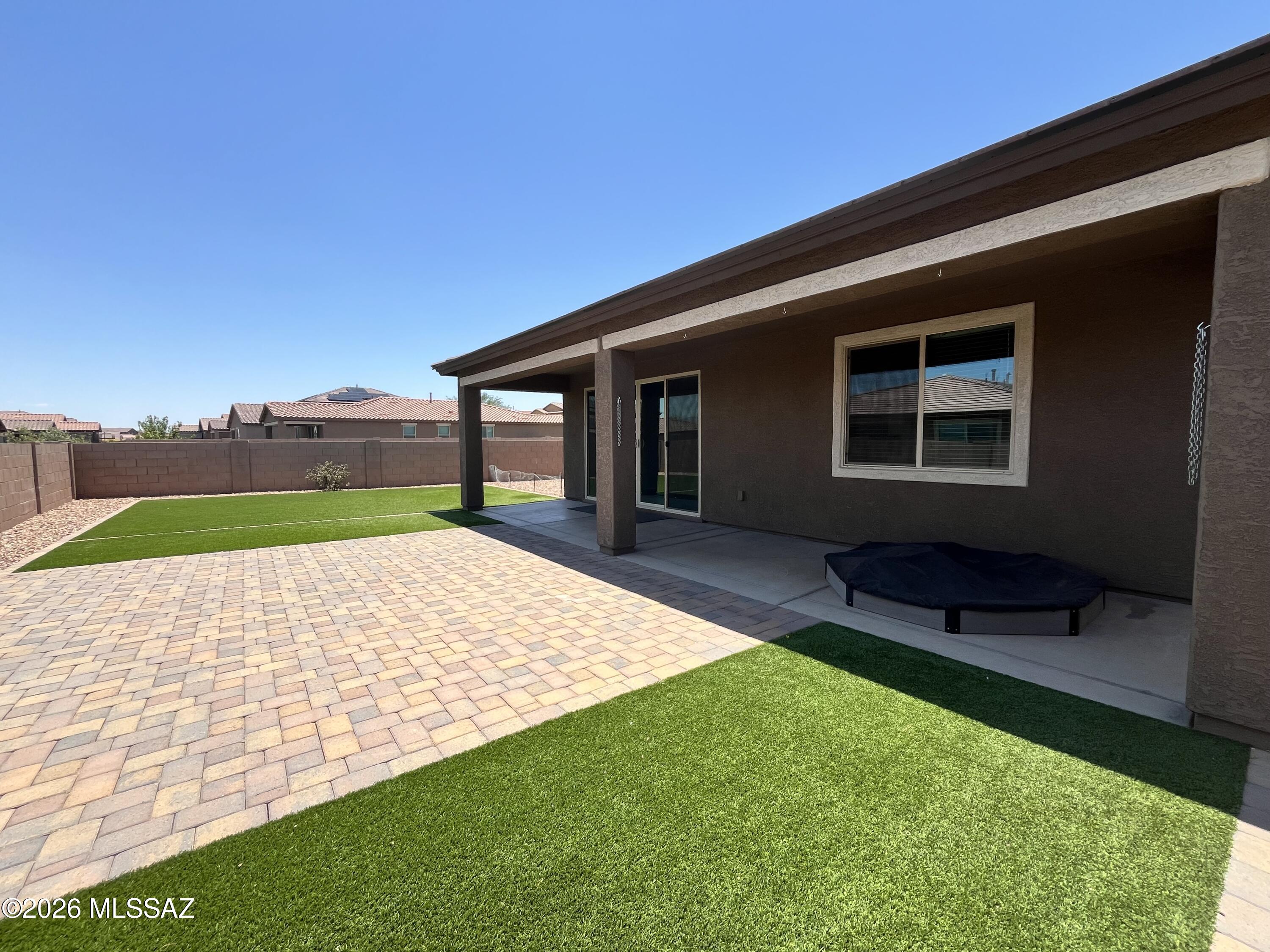 La Estancia De Tucson (1-330) - Residential Lease