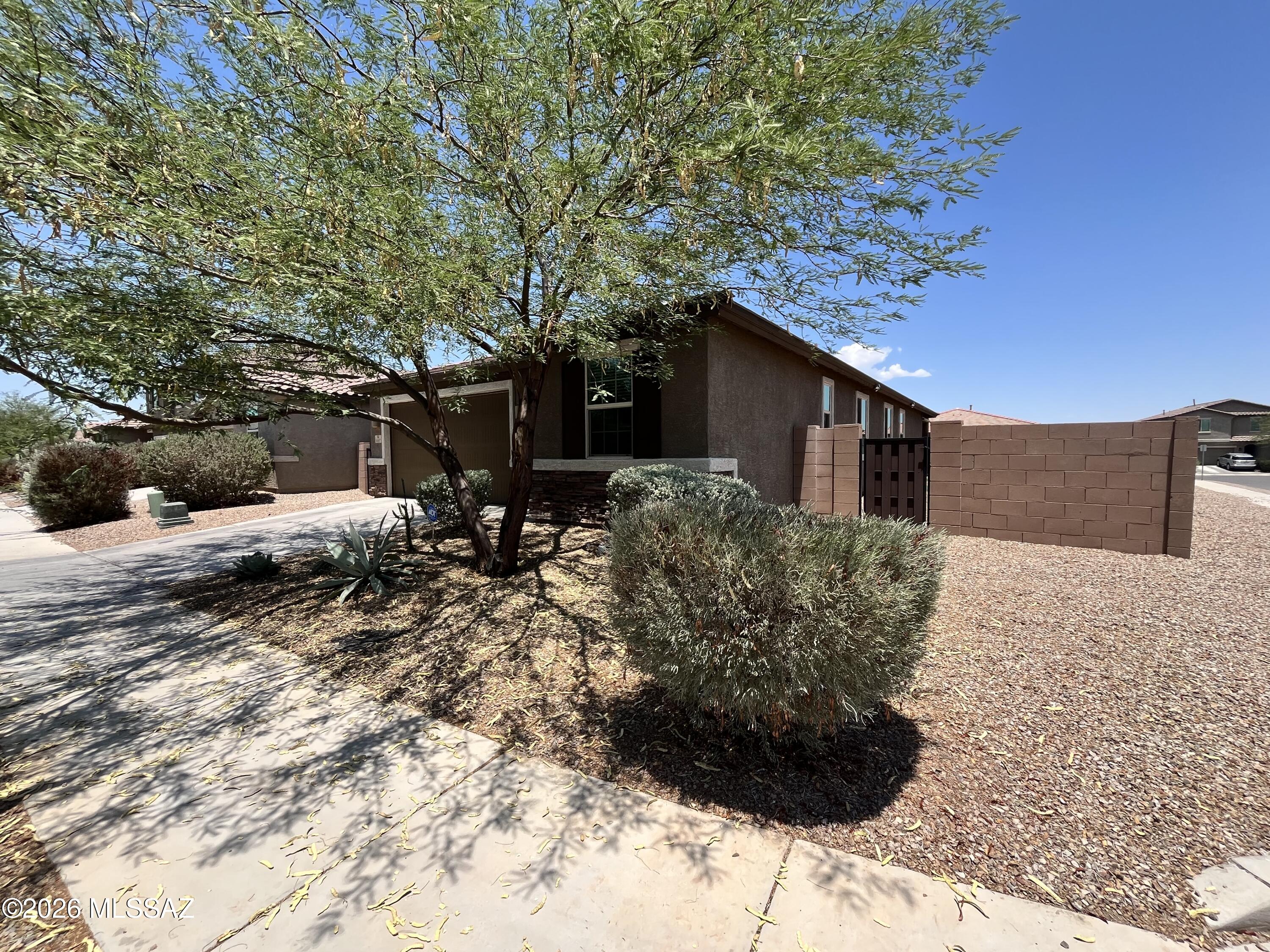 La Estancia De Tucson (1-330) - Residential Lease