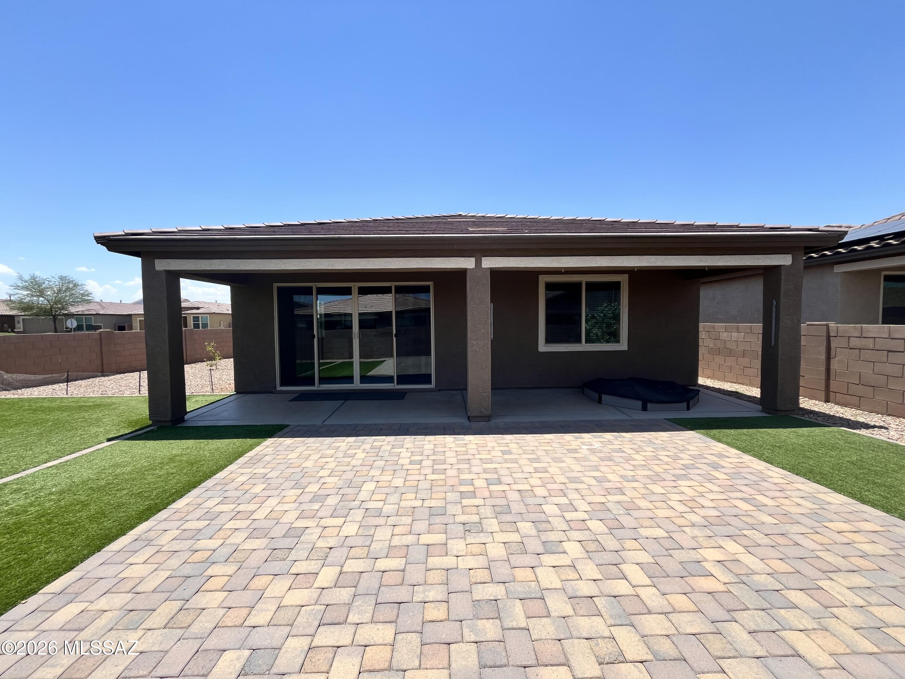 La Estancia De Tucson (1-330) - Residential Lease