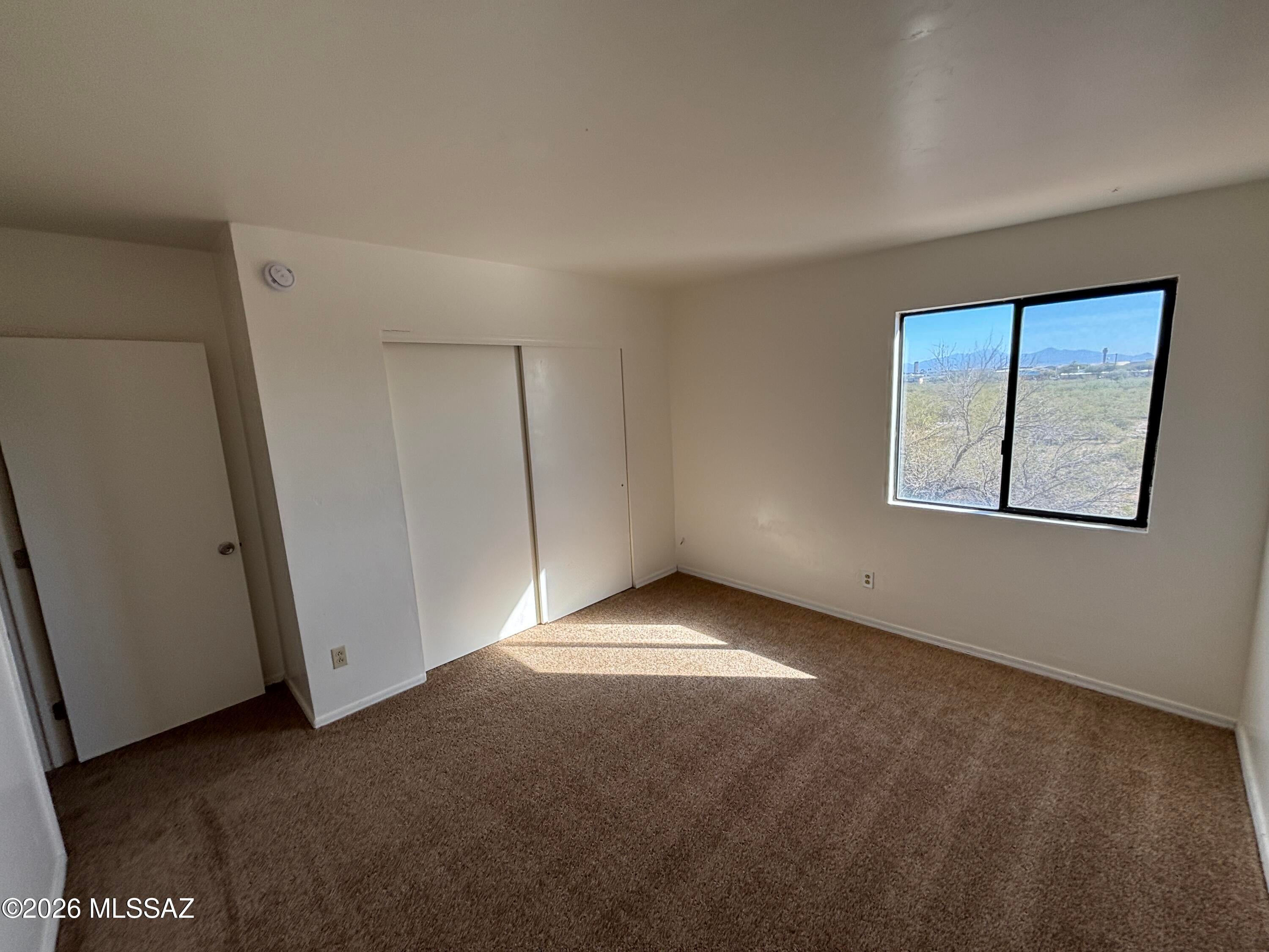Las Montanas (1-56) - Residential Lease