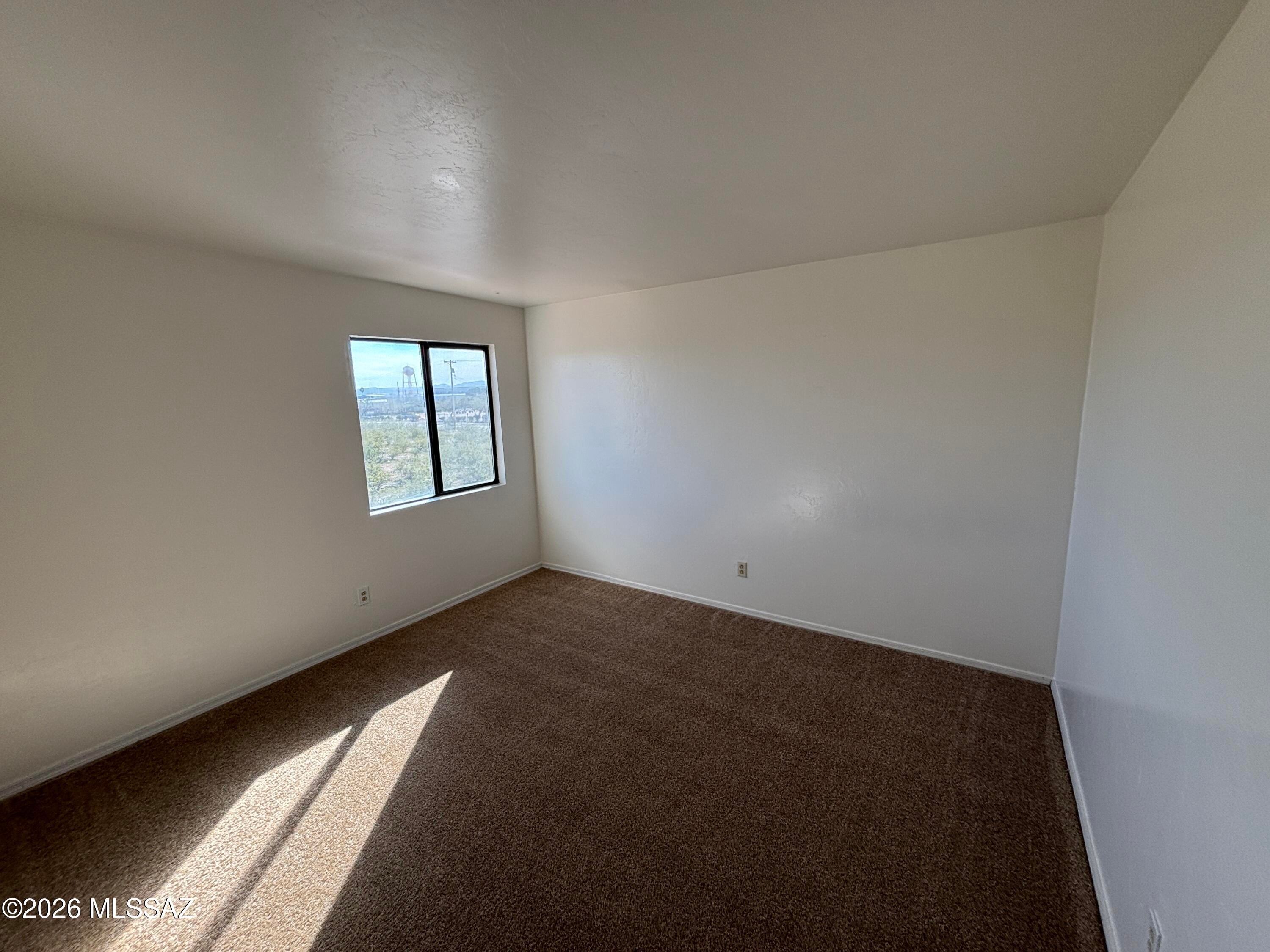 Las Montanas (1-56) - Residential Lease