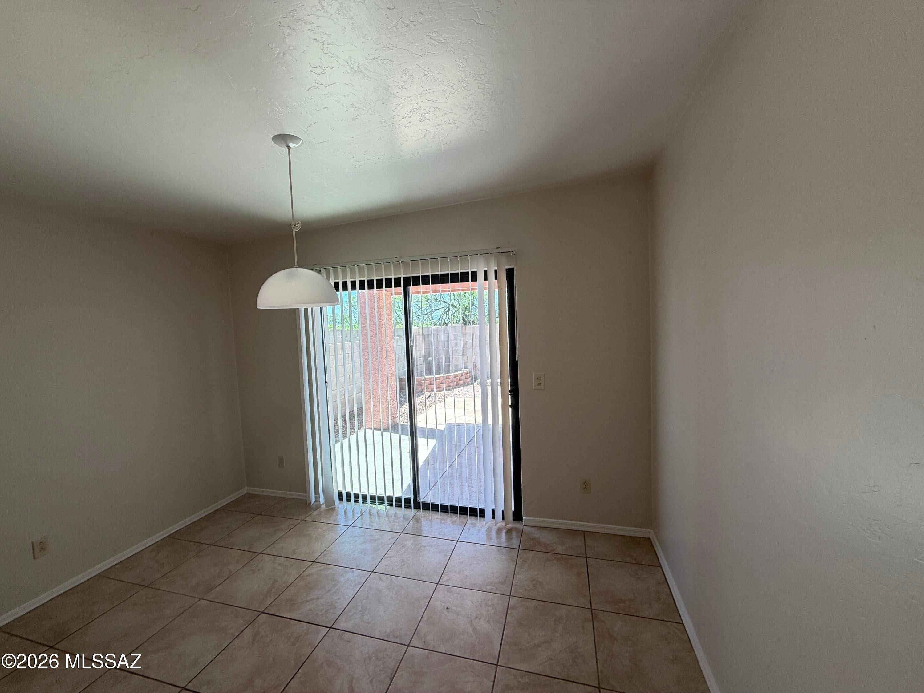 Las Montanas (1-56) - Residential Lease