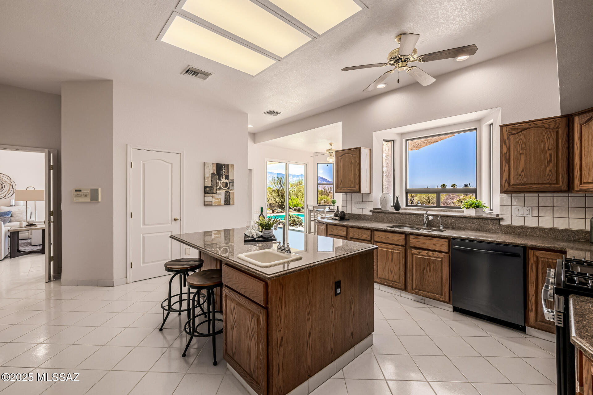 La Cholla Airpark - Residential