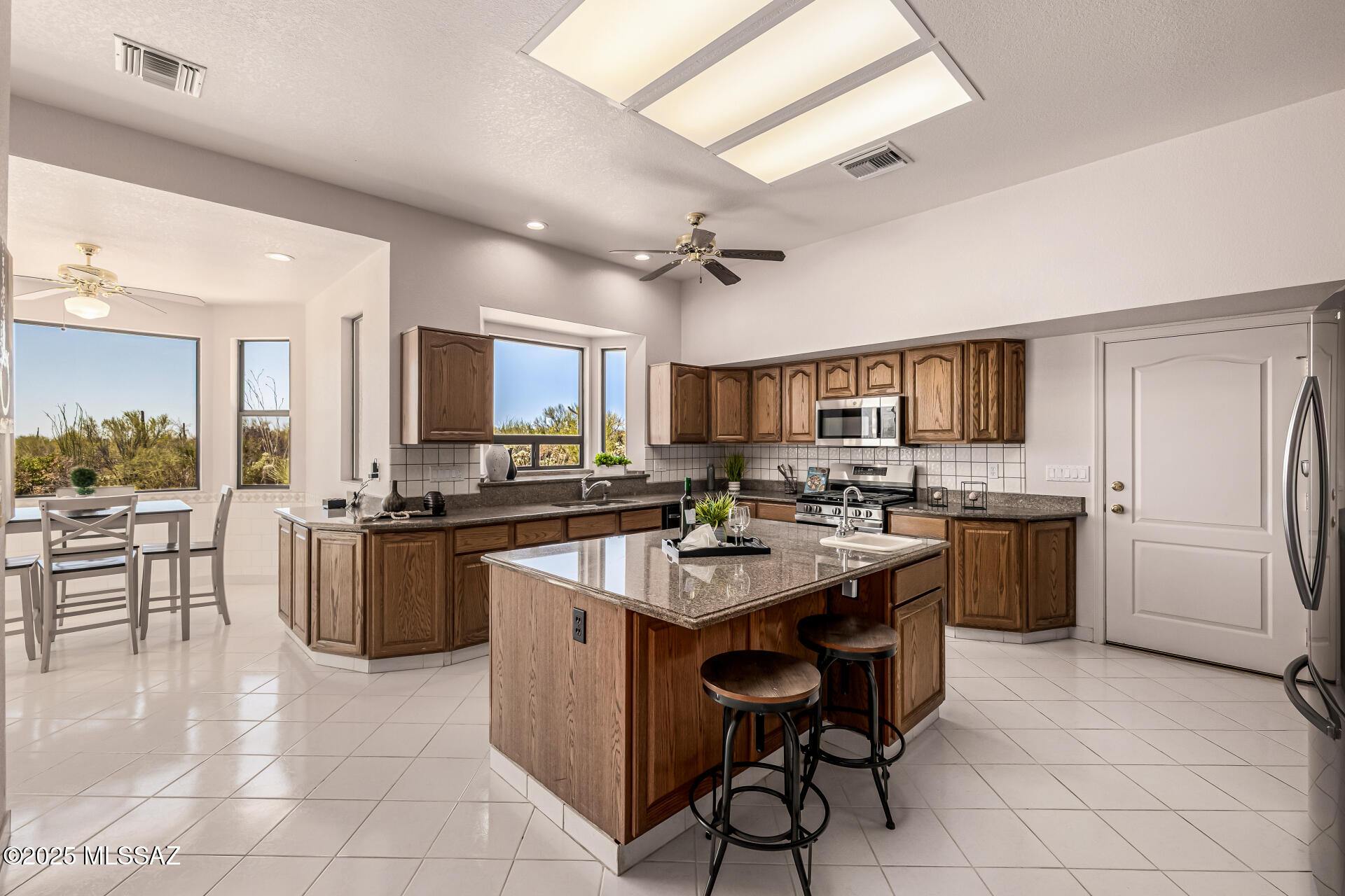 La Cholla Airpark - Residential