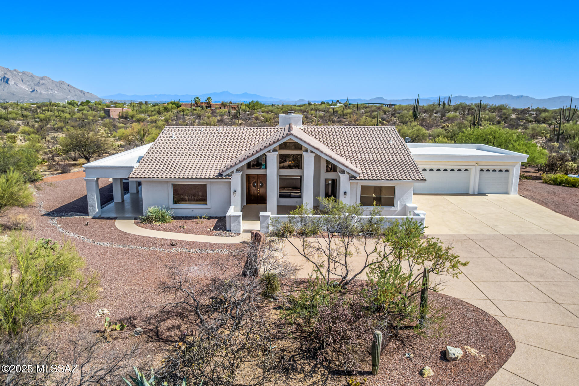 La Cholla Airpark - Residential