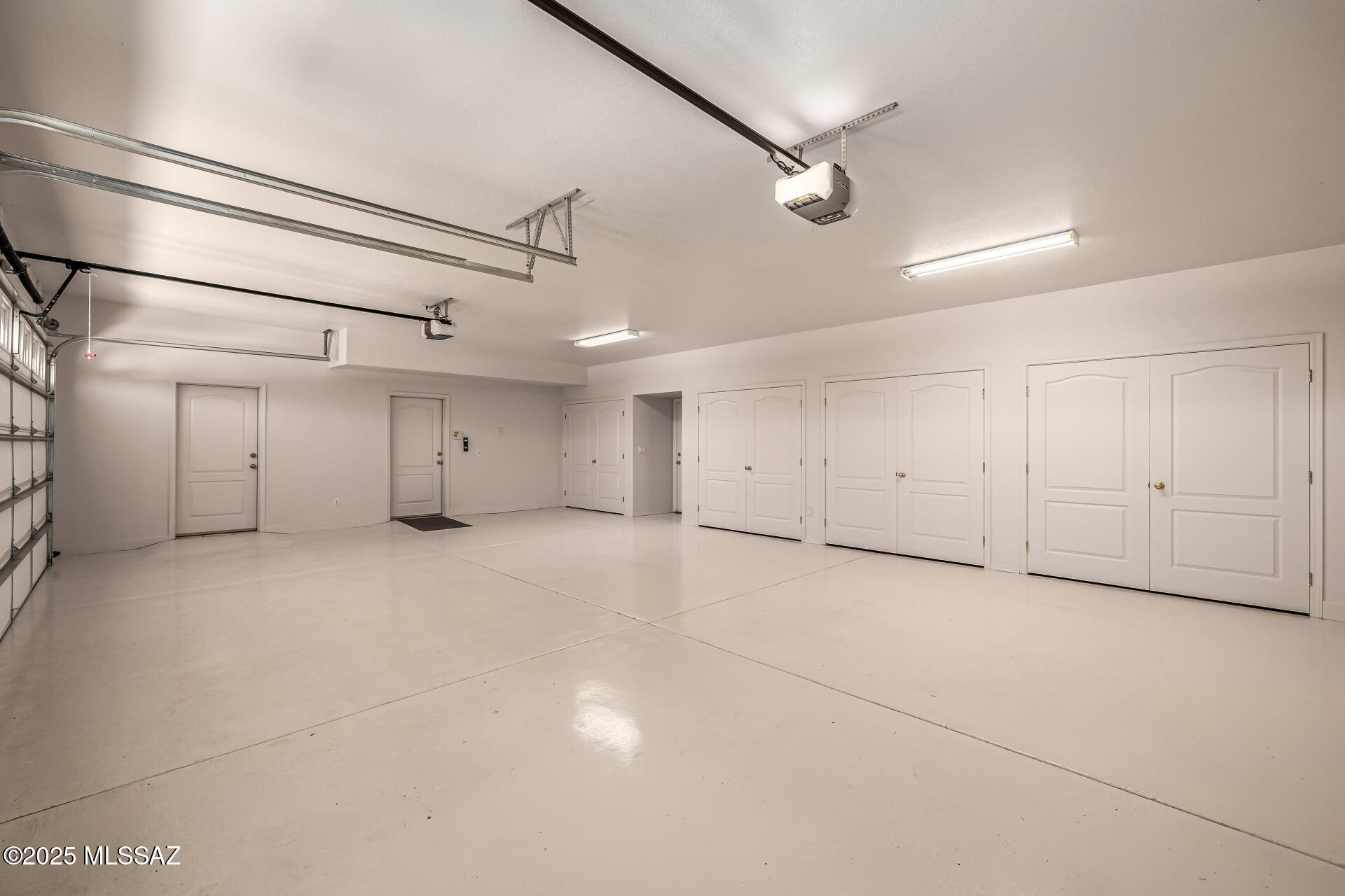 La Cholla Airpark - Residential