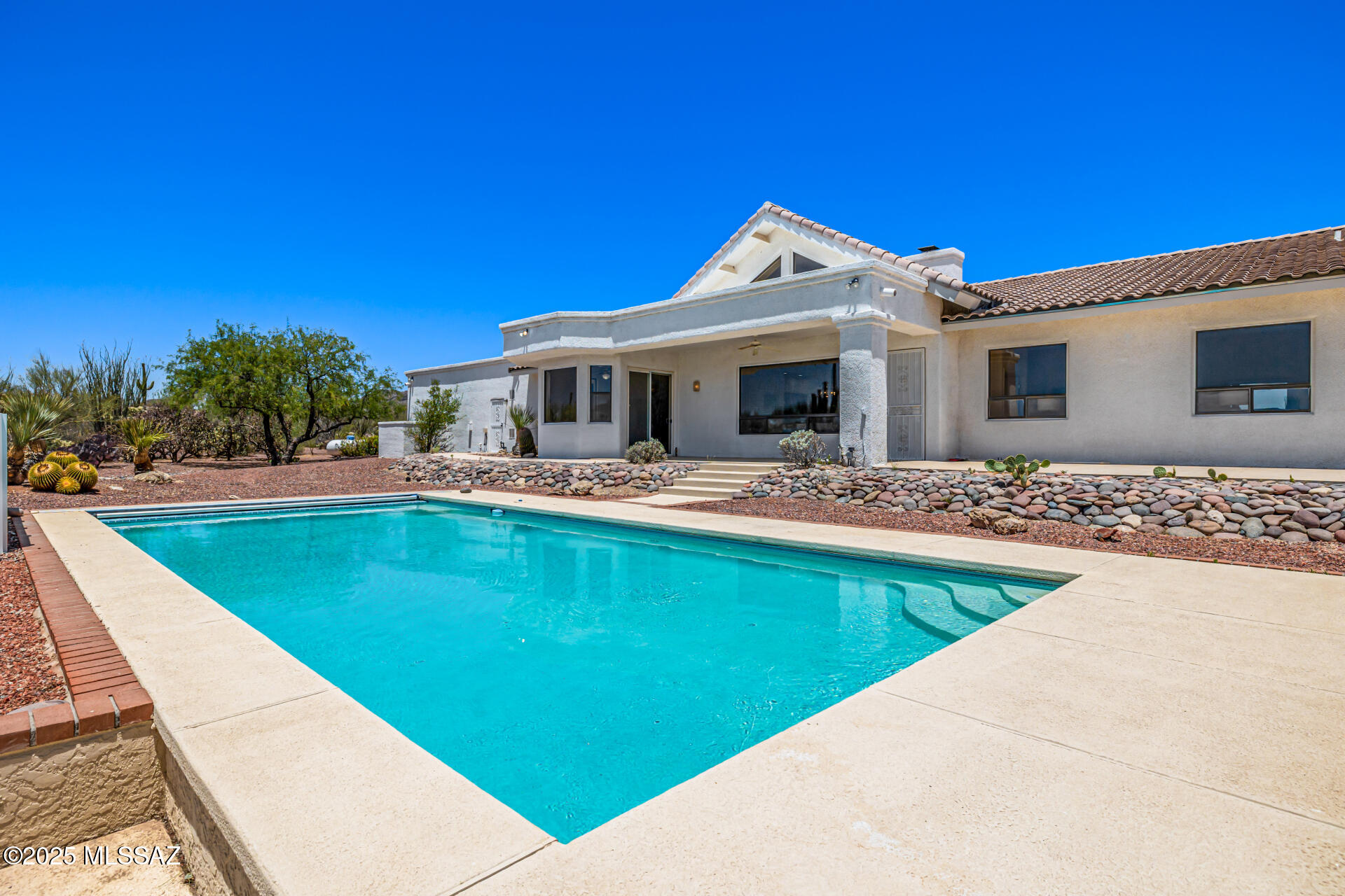 La Cholla Airpark - Residential
