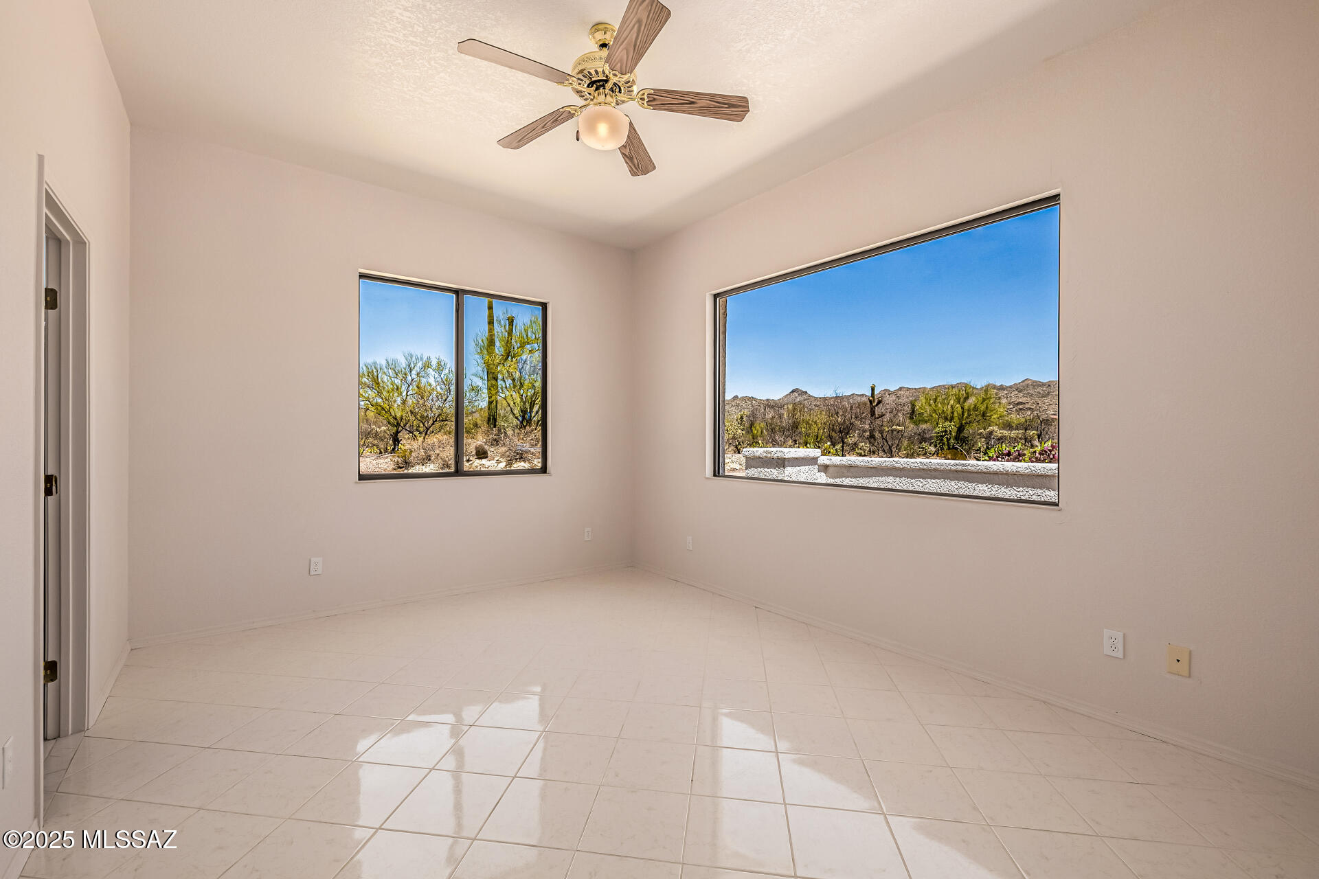 La Cholla Airpark - Residential