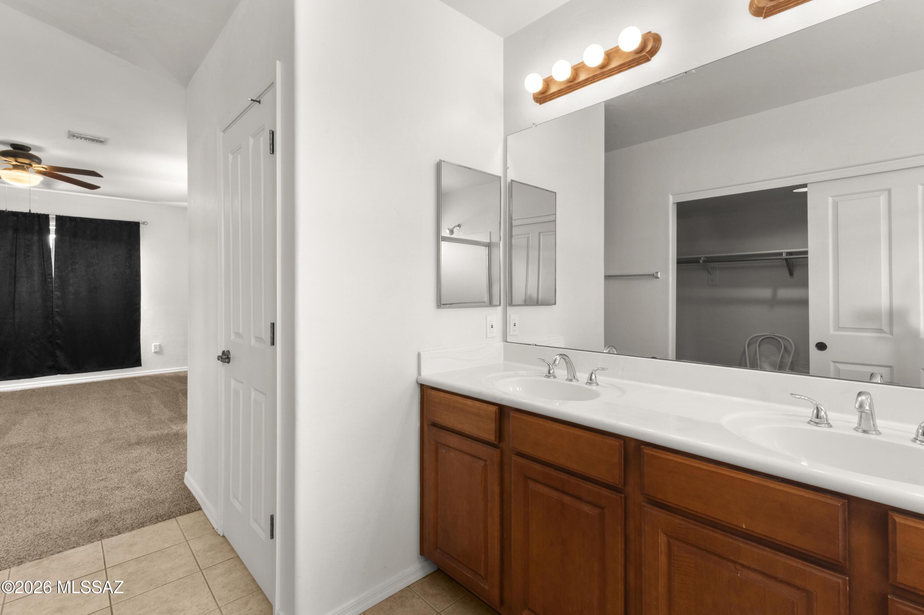 Paseo Estrella (1-104) - Residential