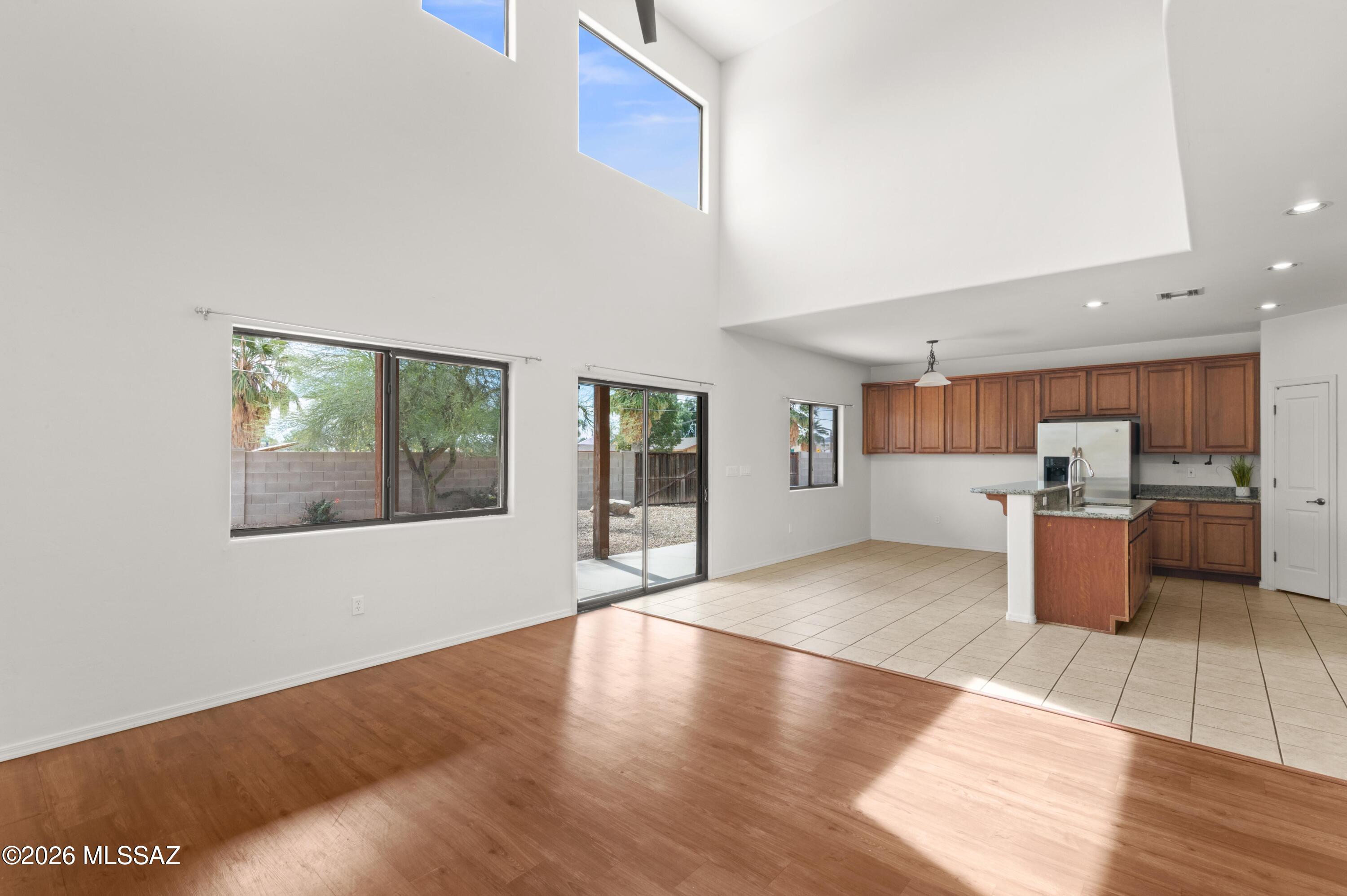 Paseo Estrella (1-104) - Residential