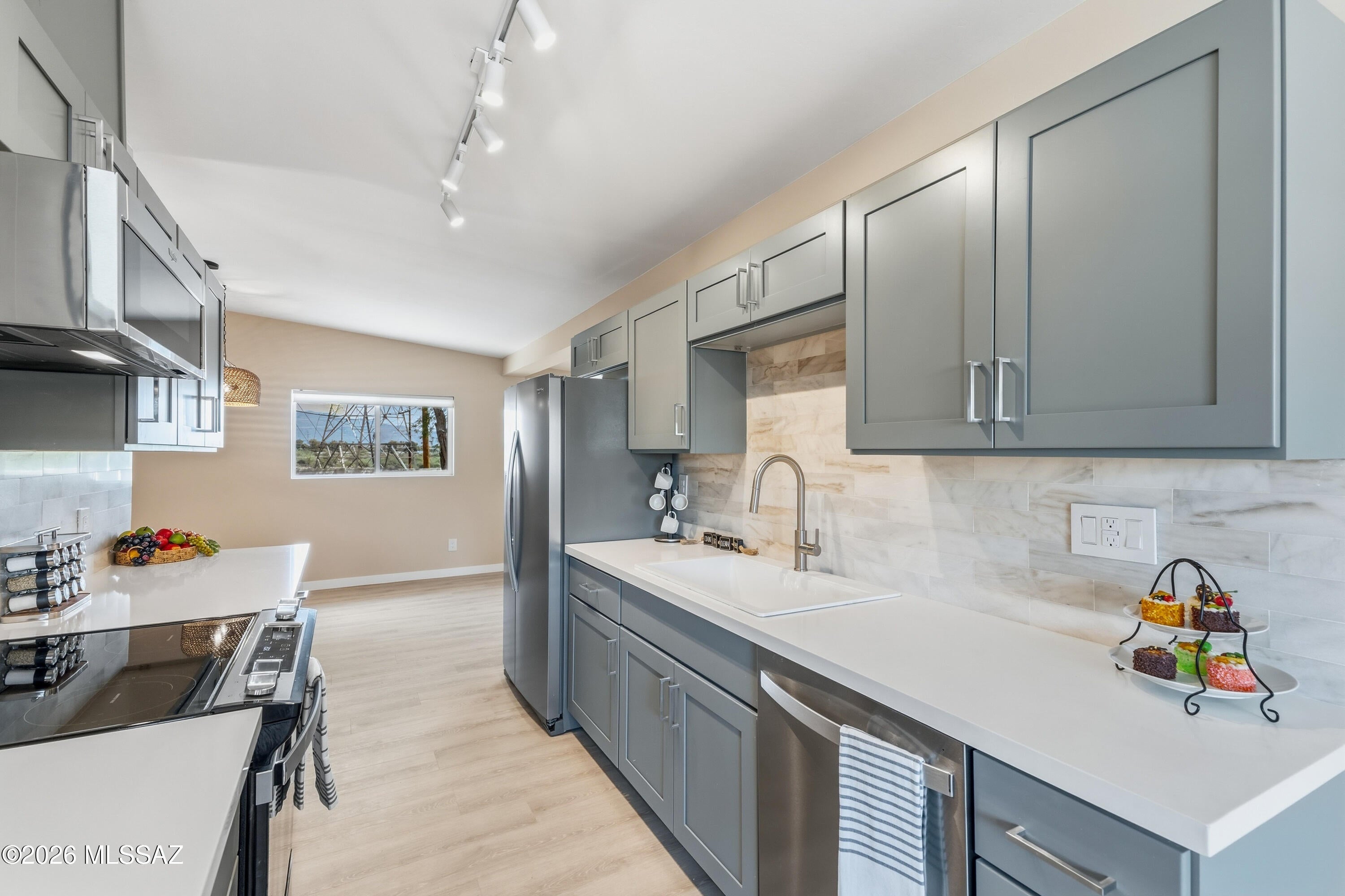Kingston Knolls Terrace - Residential
